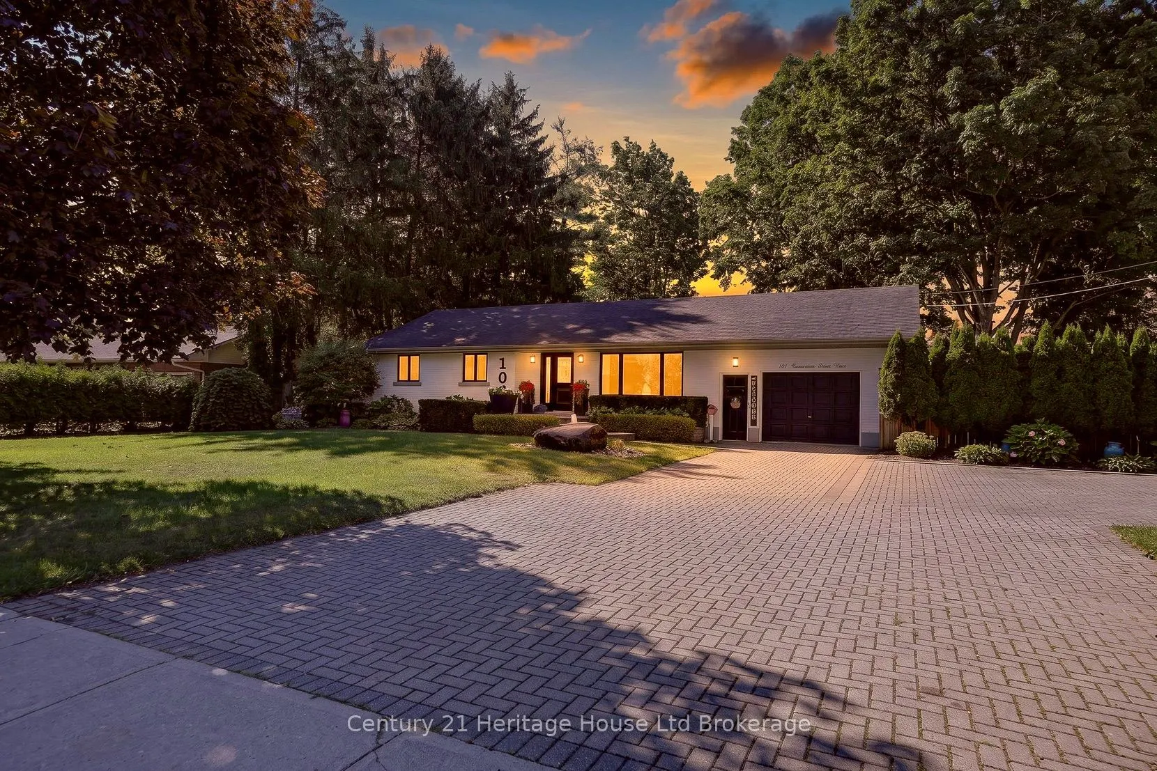 105 Concession Street W