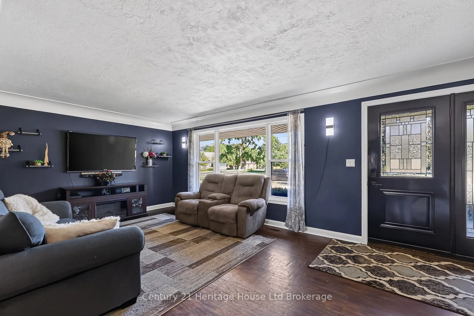 105 Concession Street W