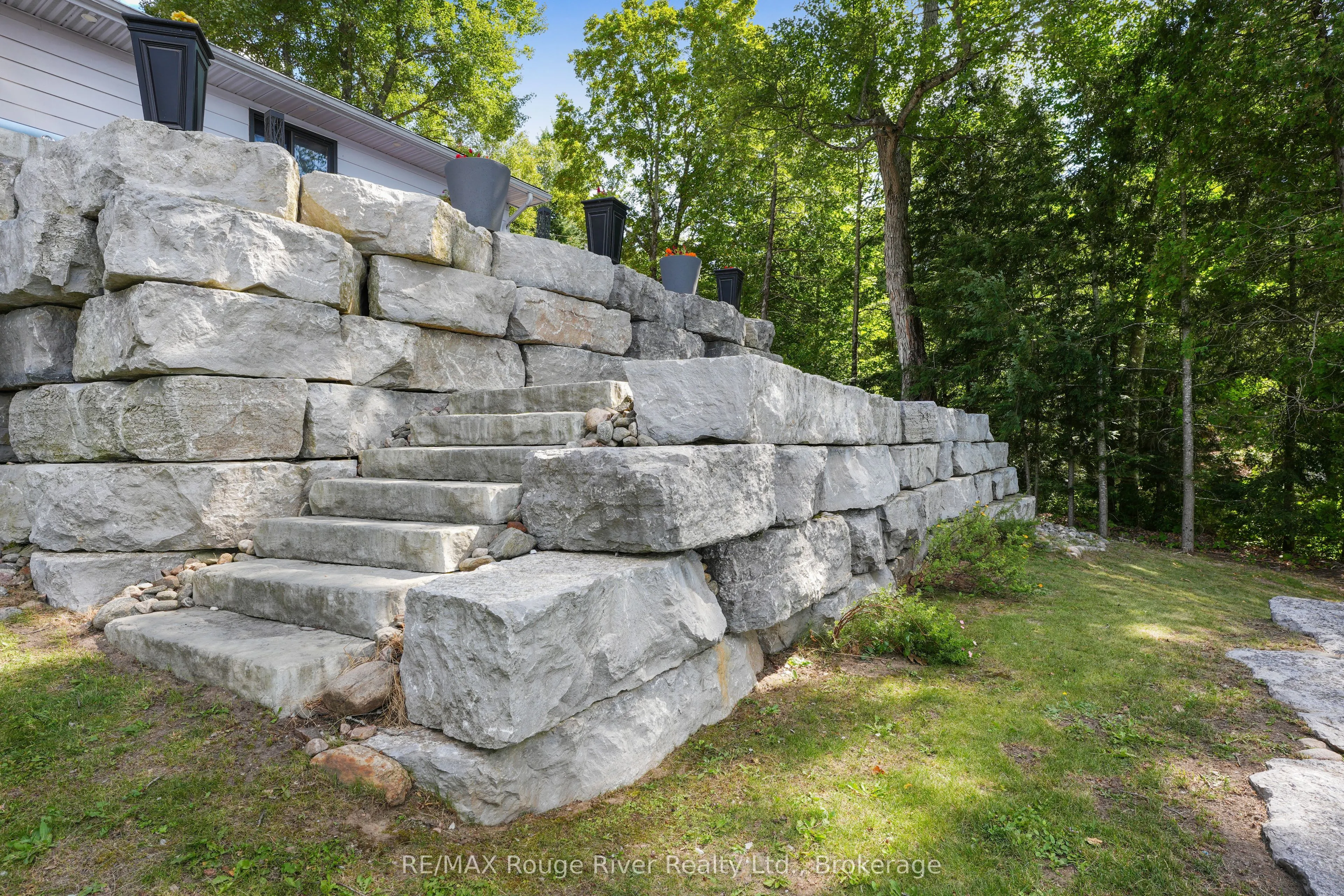1087 Lagoon Road