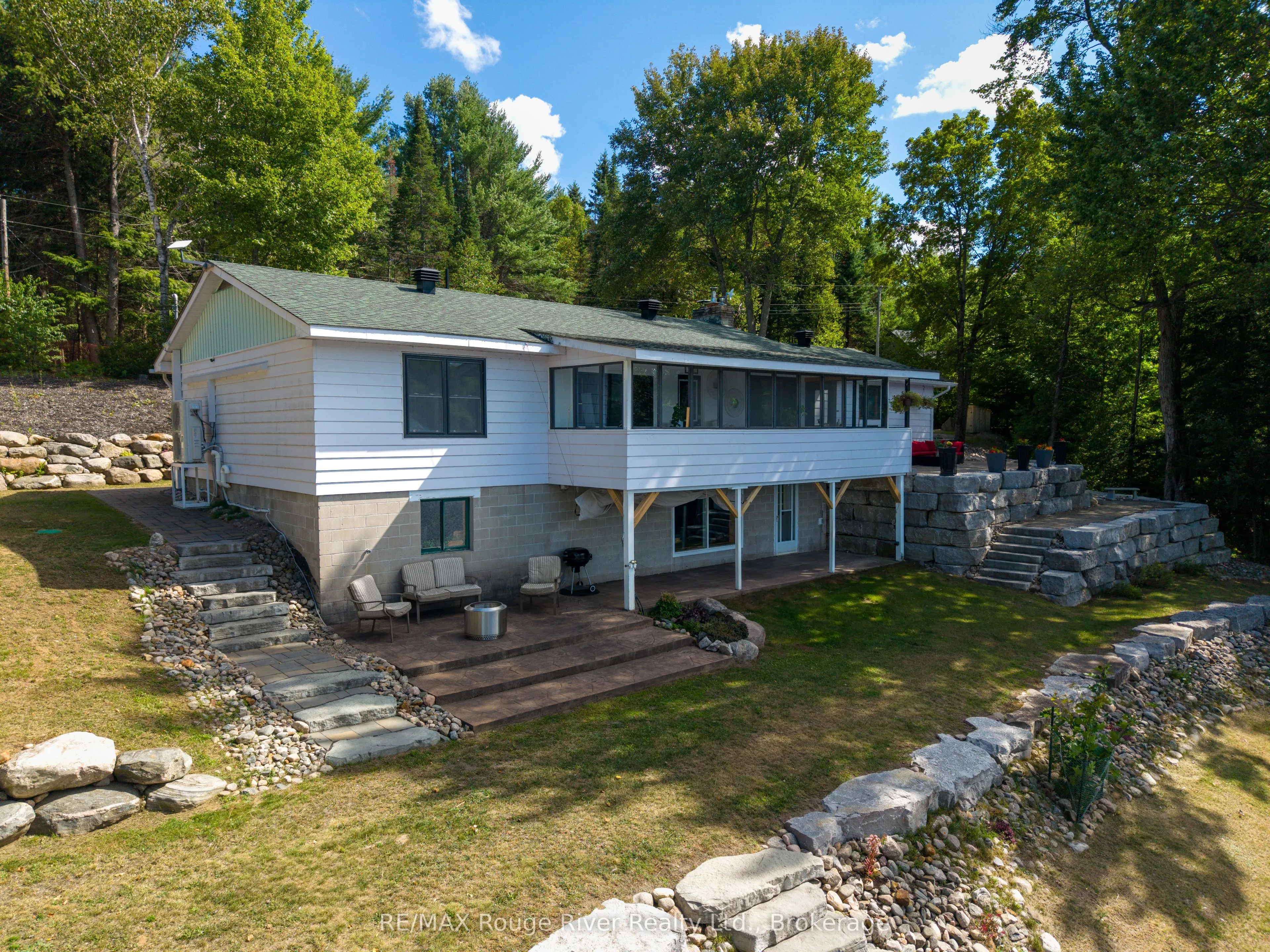 1087 Lagoon Road