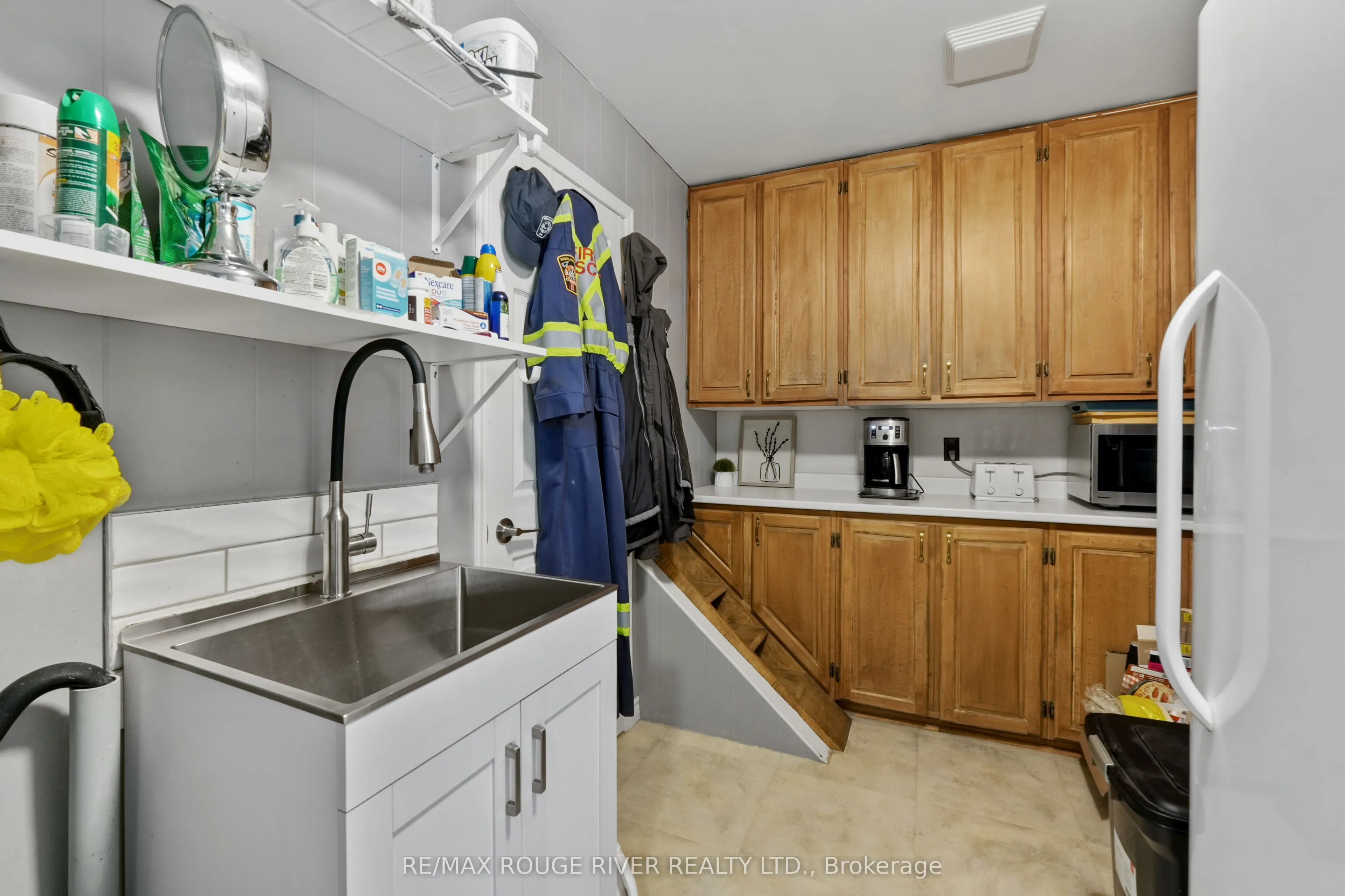 1087 Lagoon Road
