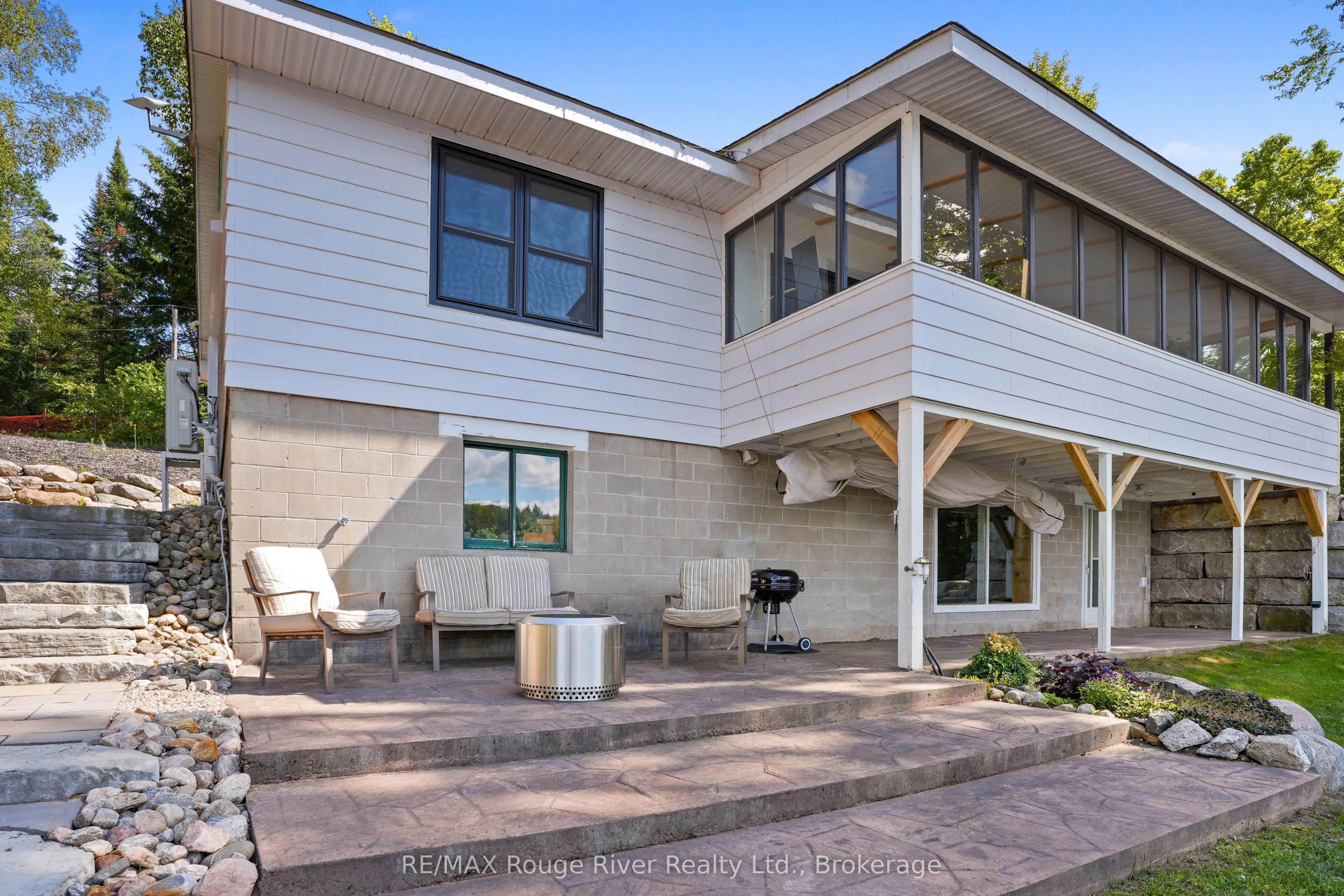 1087 Lagoon Road