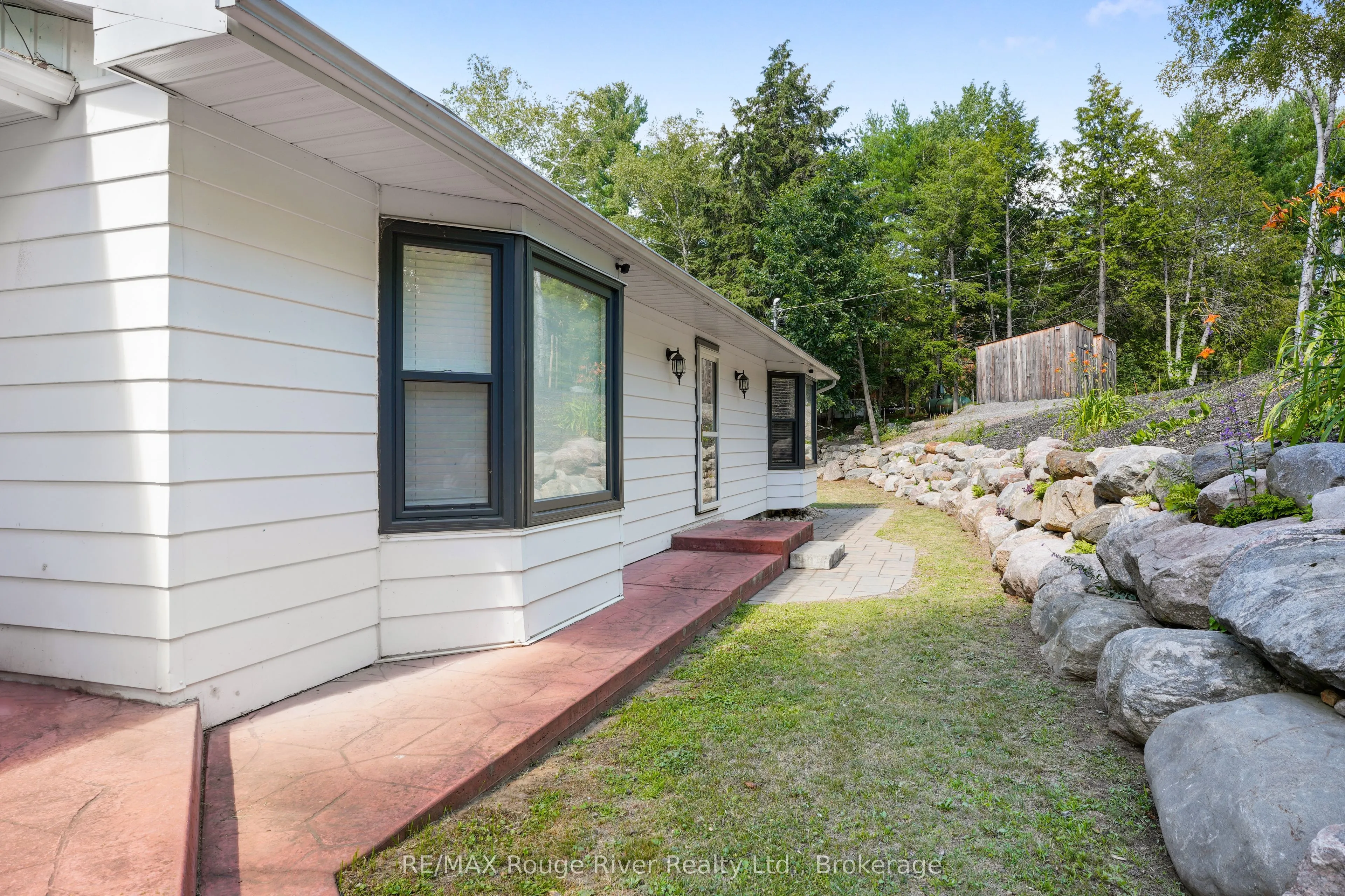1087 Lagoon Road