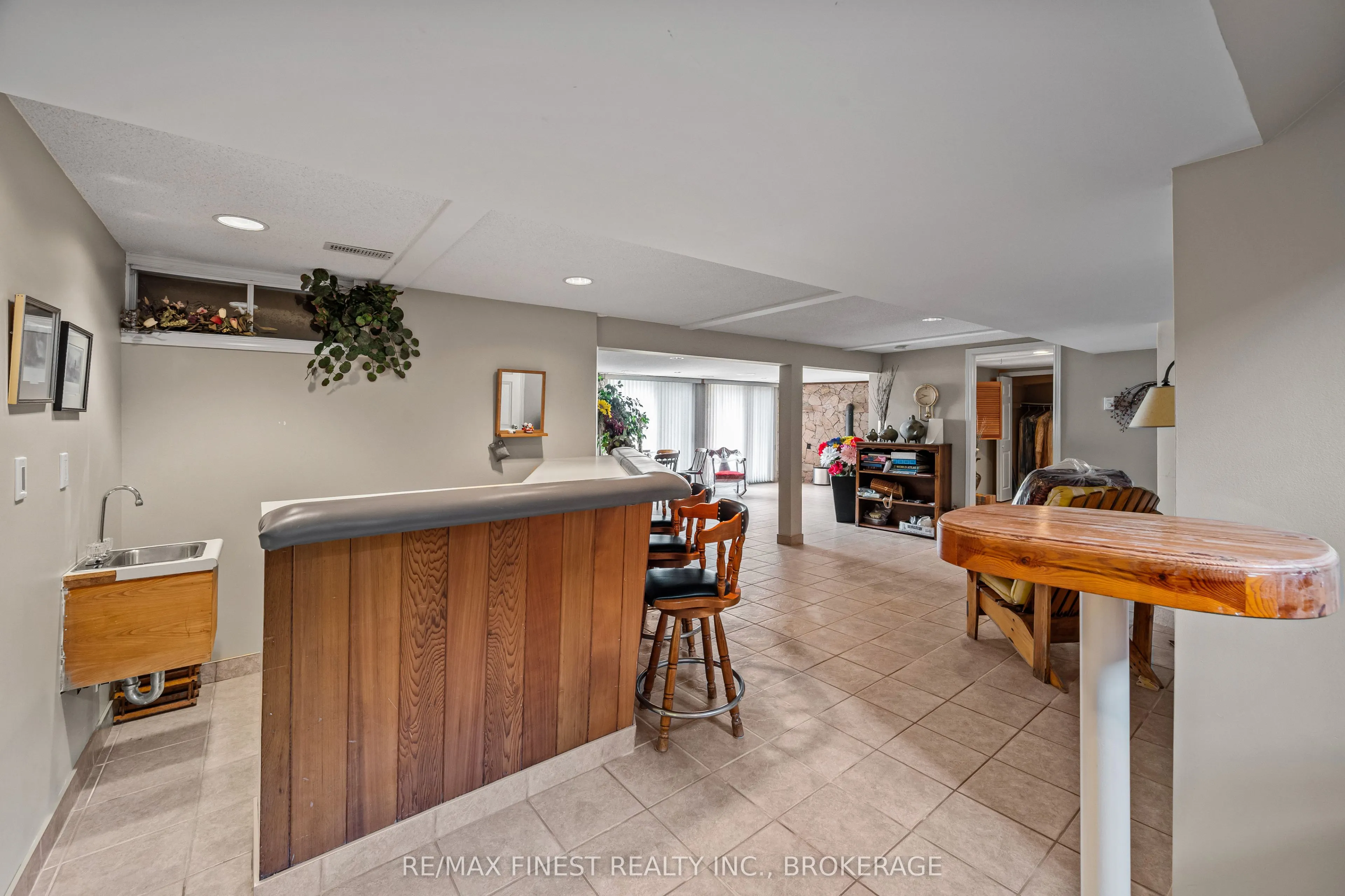32 Howe Island Drive
