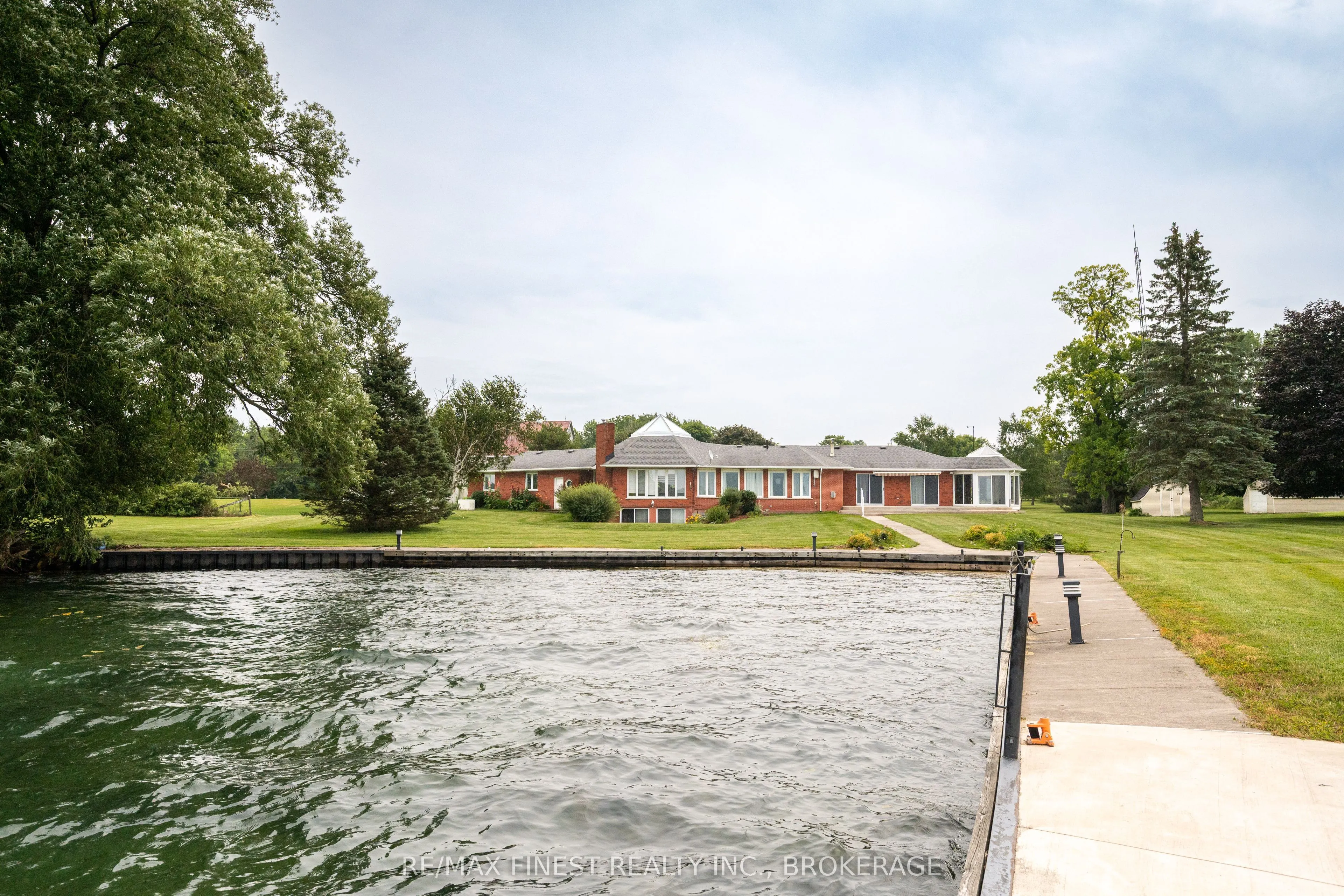 32 Howe Island Drive
