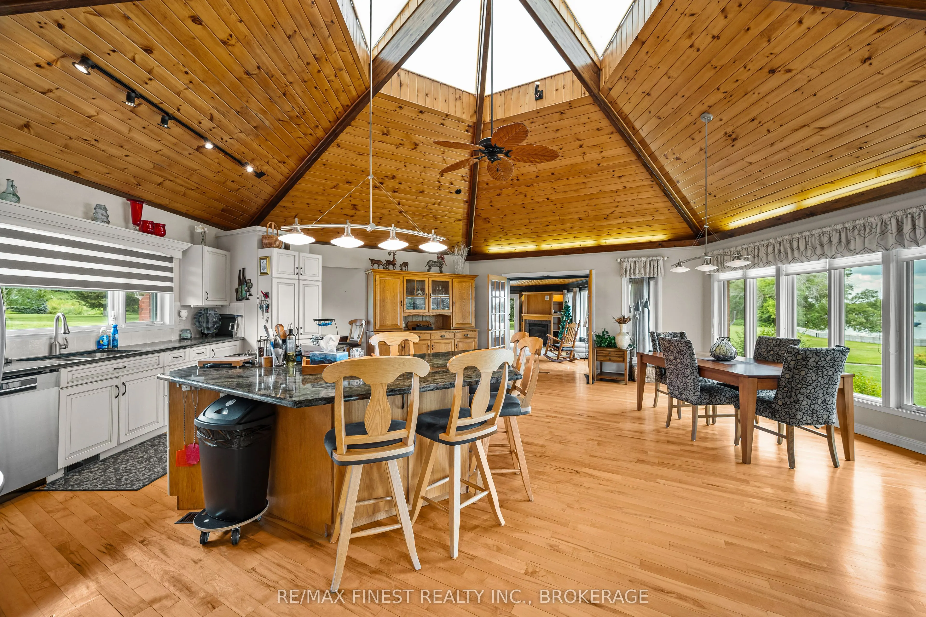 32 Howe Island Drive