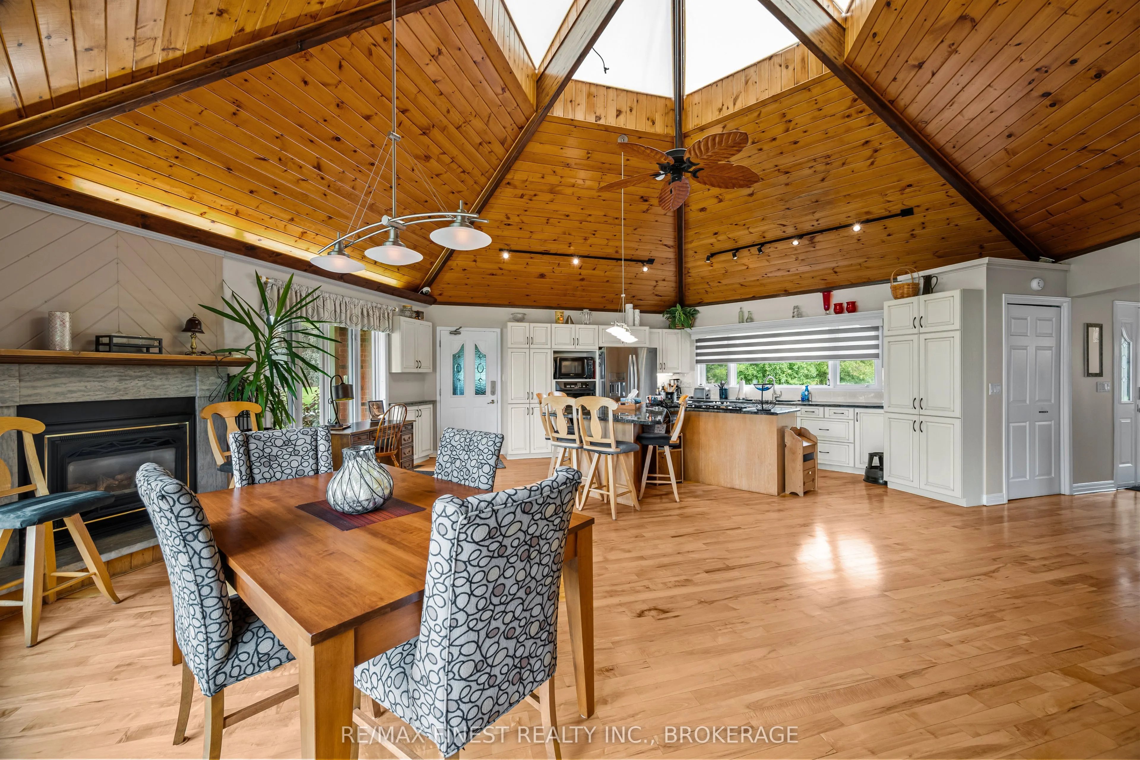 32 Howe Island Drive