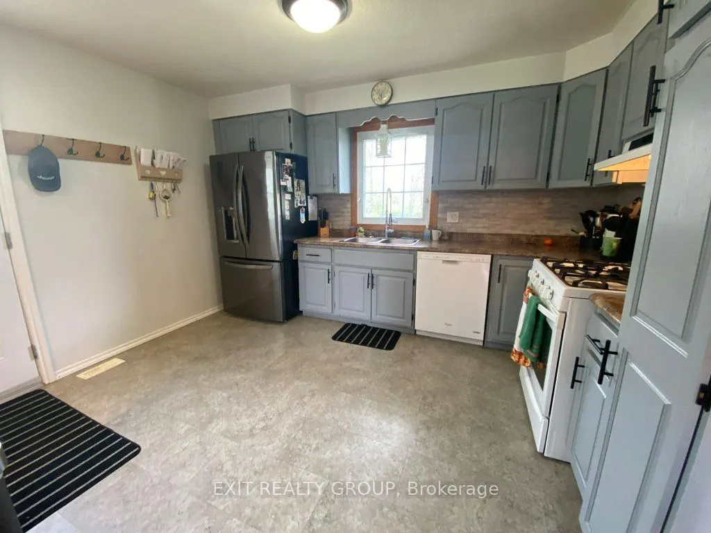 87 Bernard Long Road