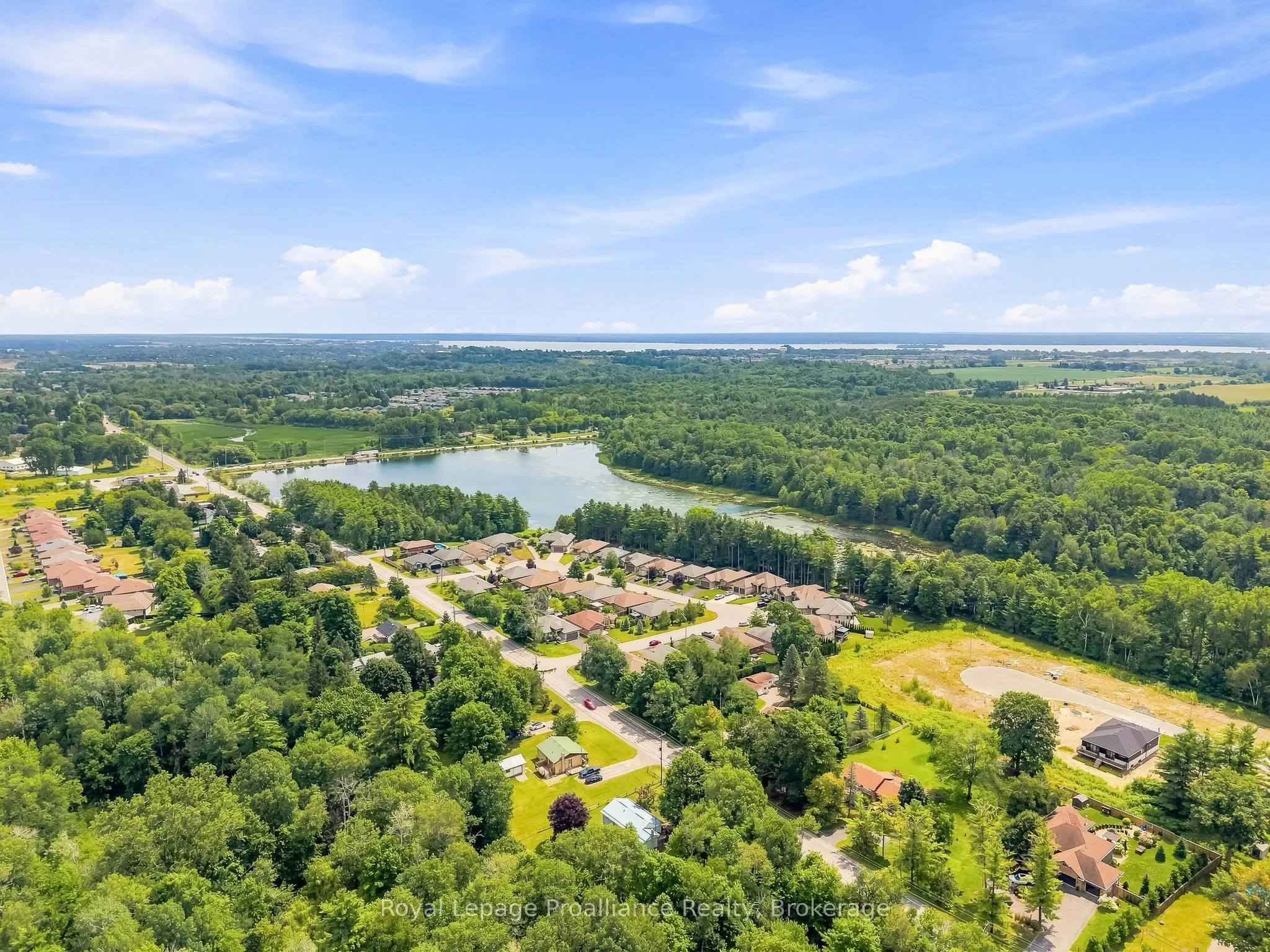 39 Lakewood Crescent