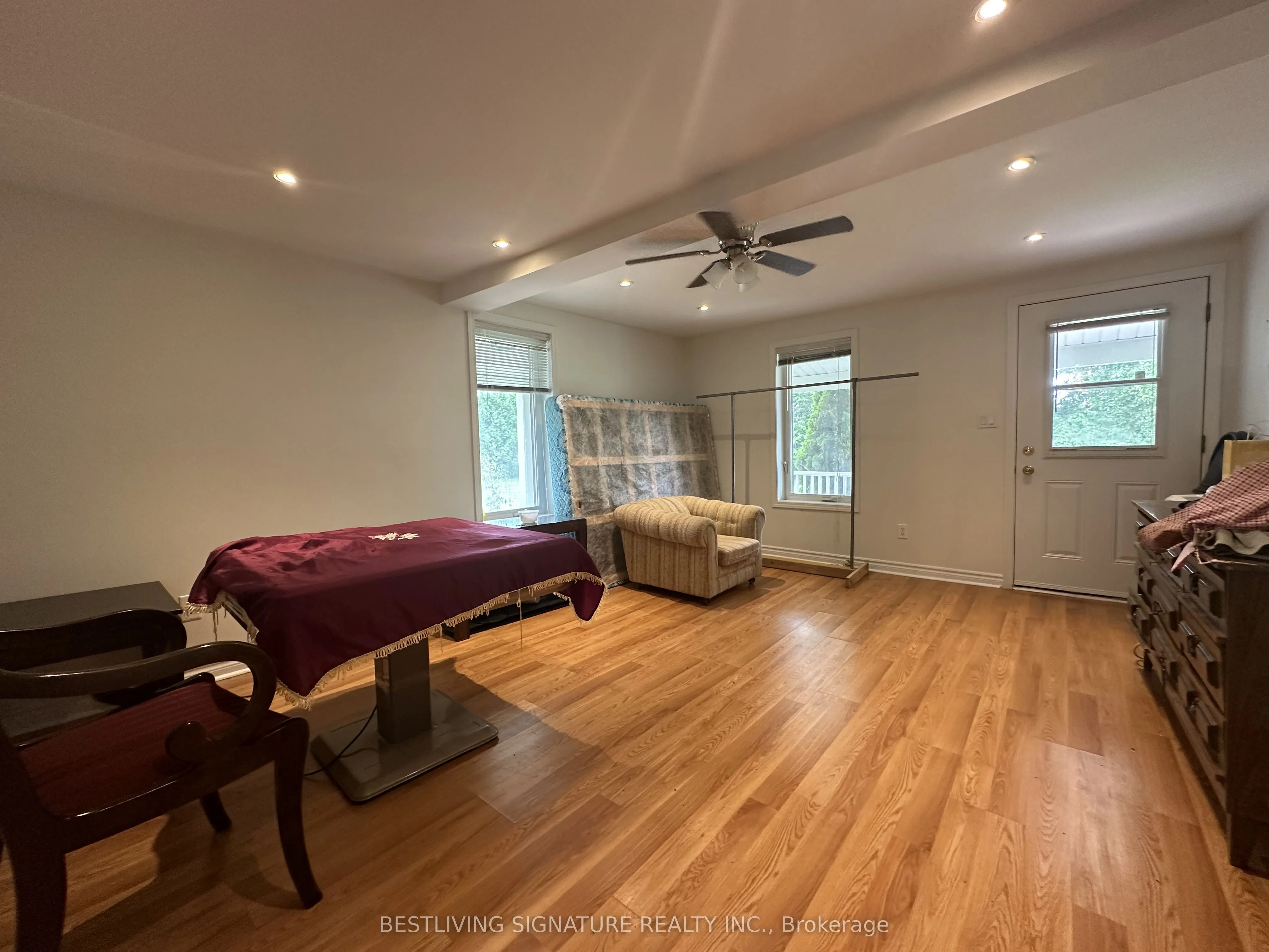3752 Elm Tree Road