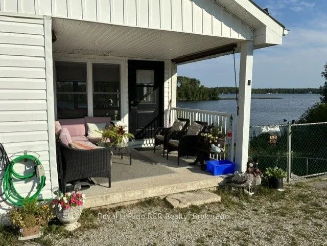 48 Island View Drive N