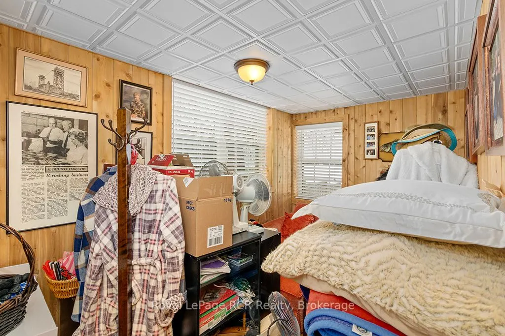 48 Island View Drive N