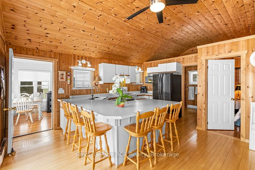 48 Island View Drive N
