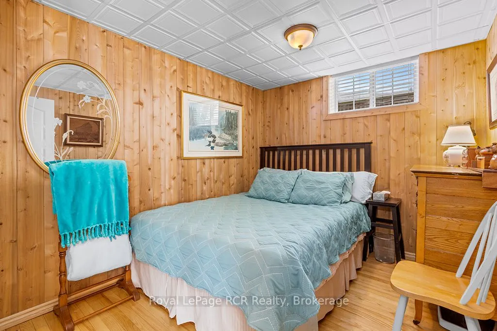 48 Island View Drive N