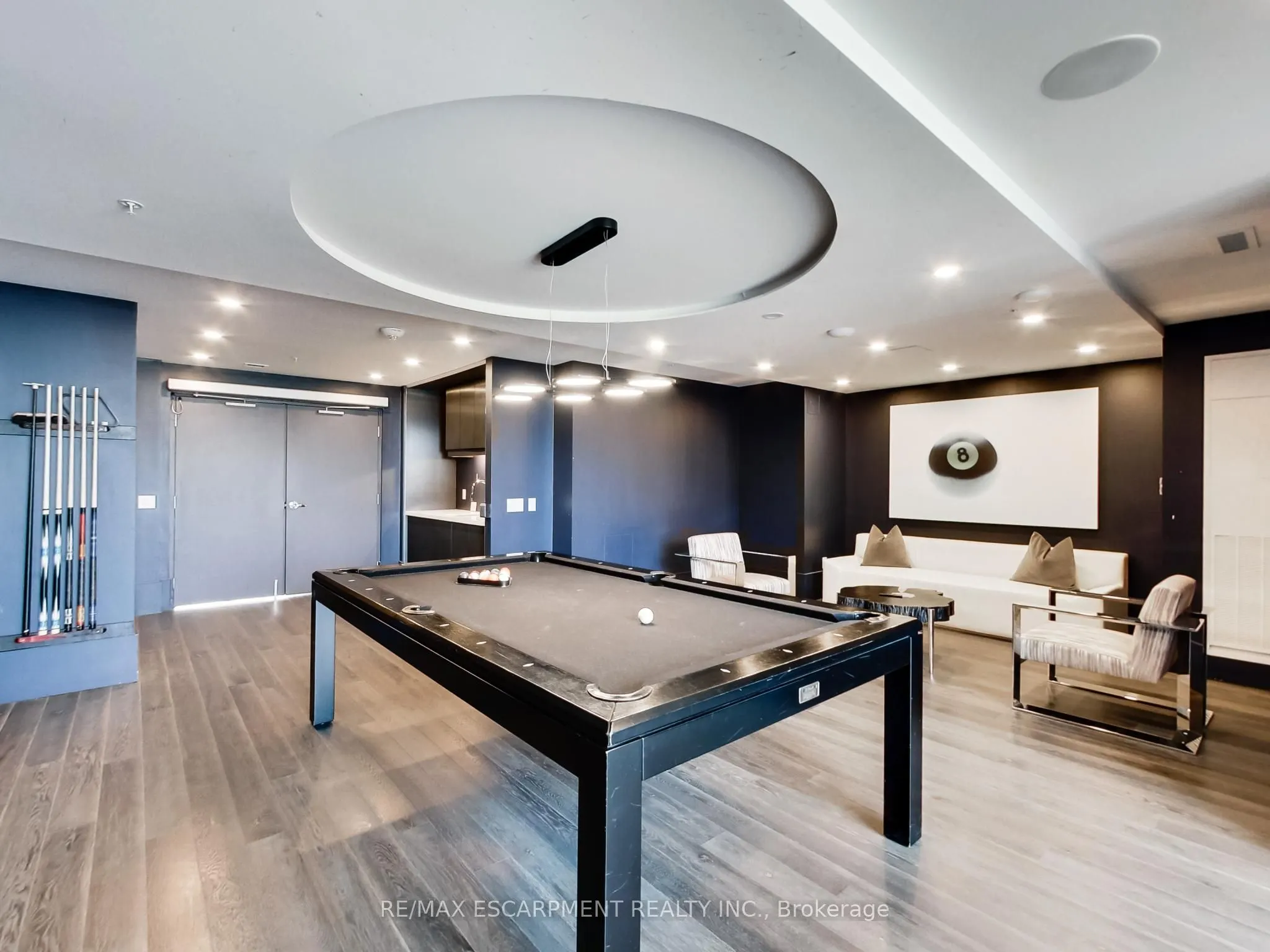 16 Concord Place #318