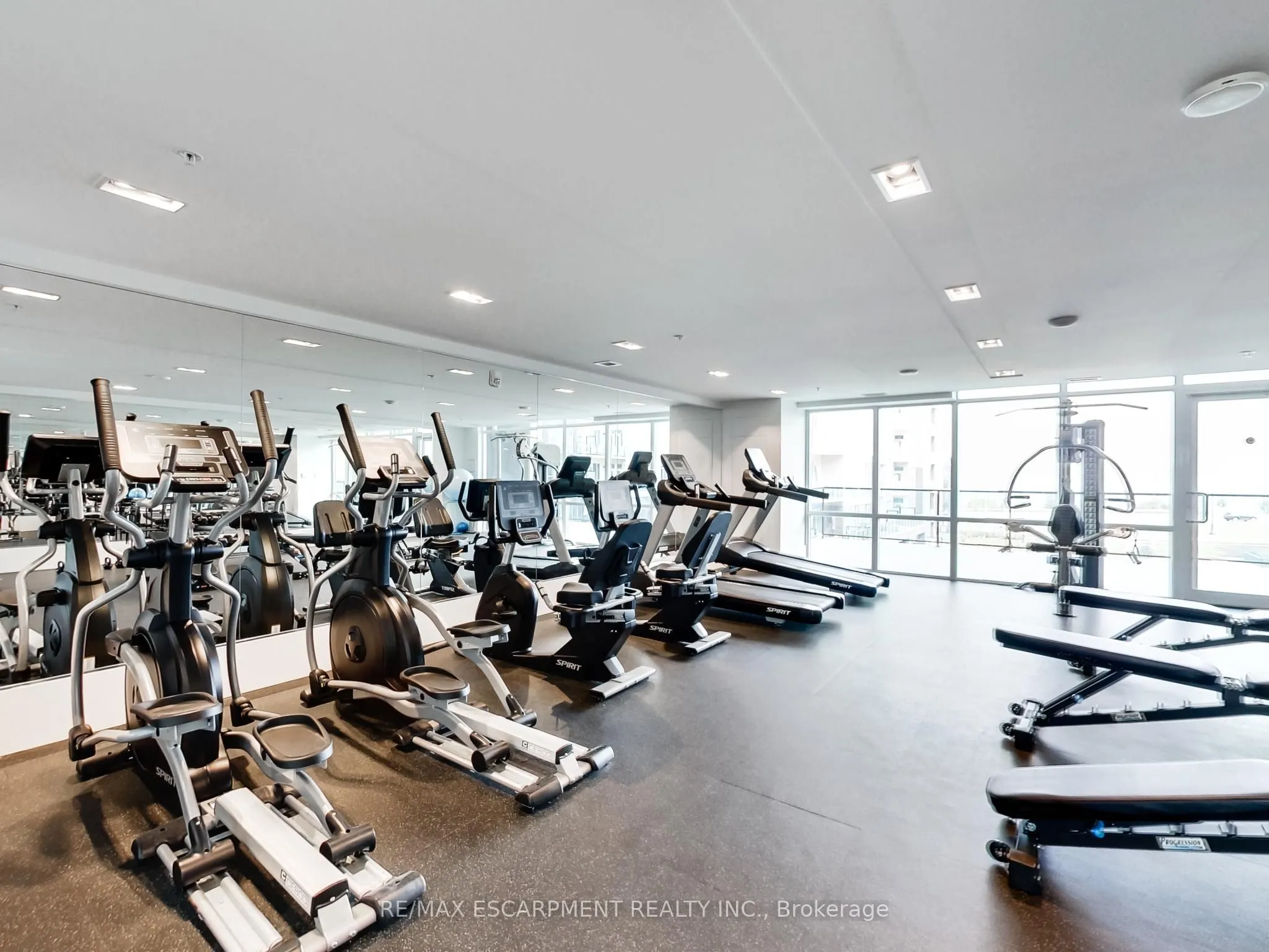 16 Concord Place #318
