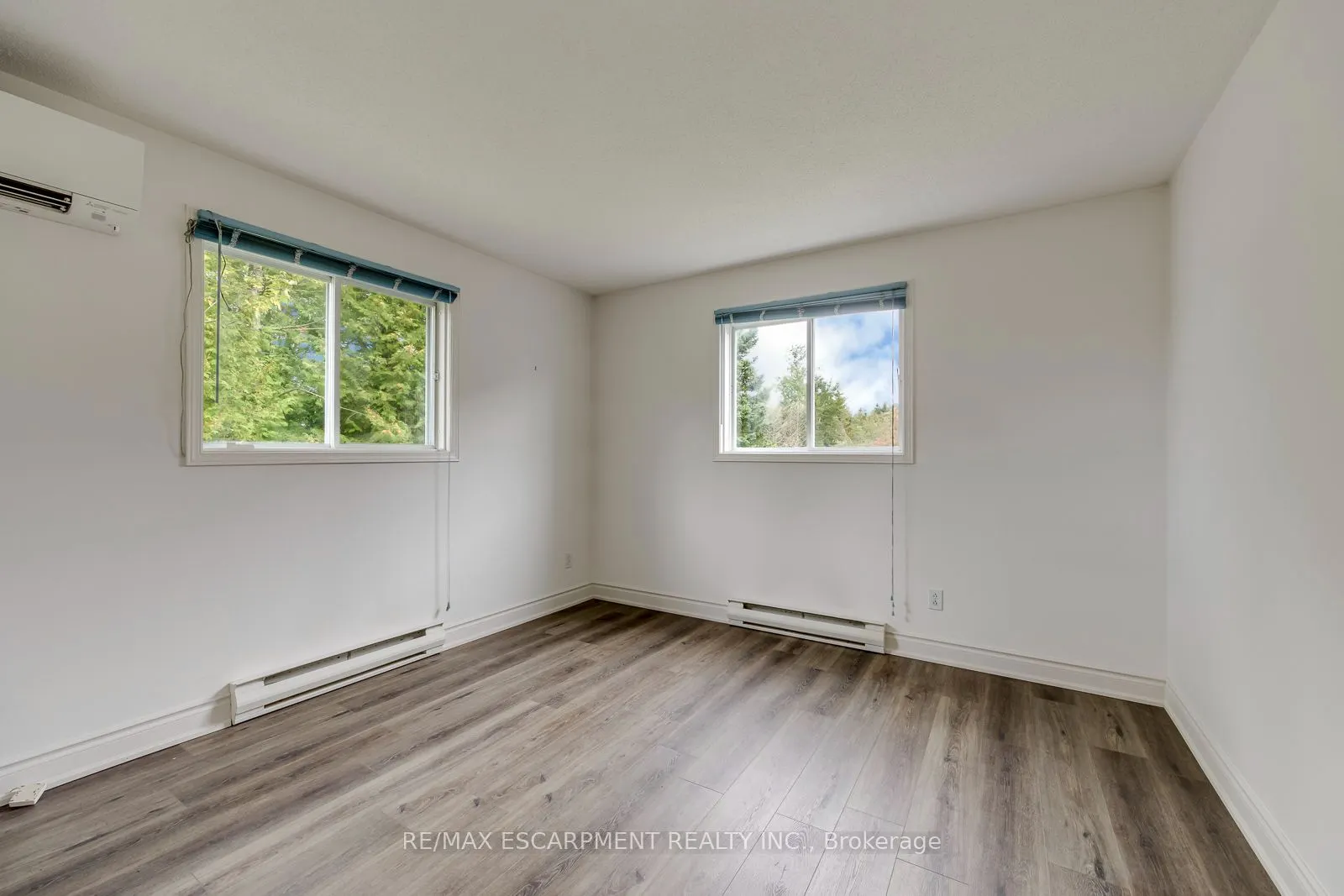 555118 MONO AMARANTH Townline