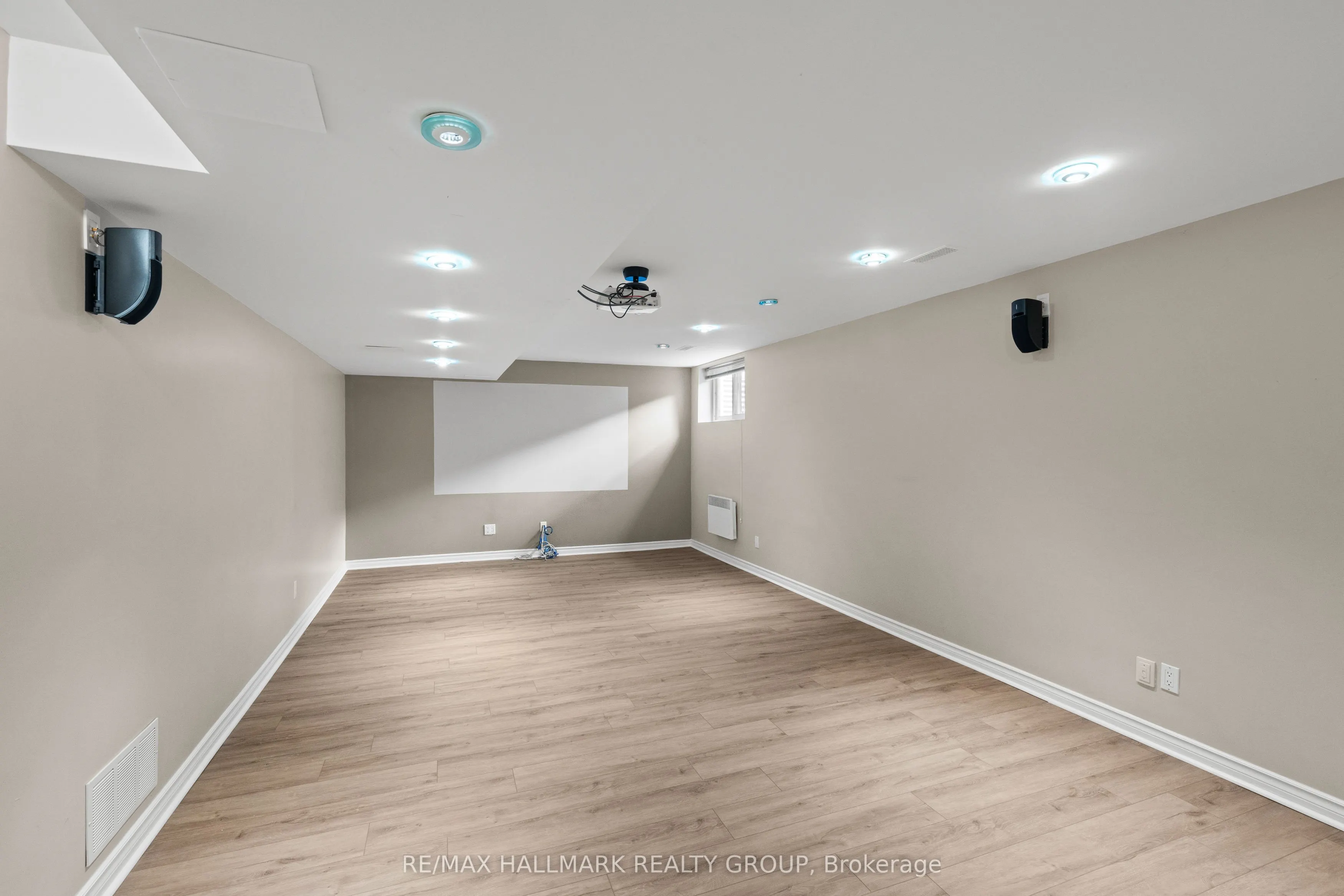 2104 Sandy Oaks Drive