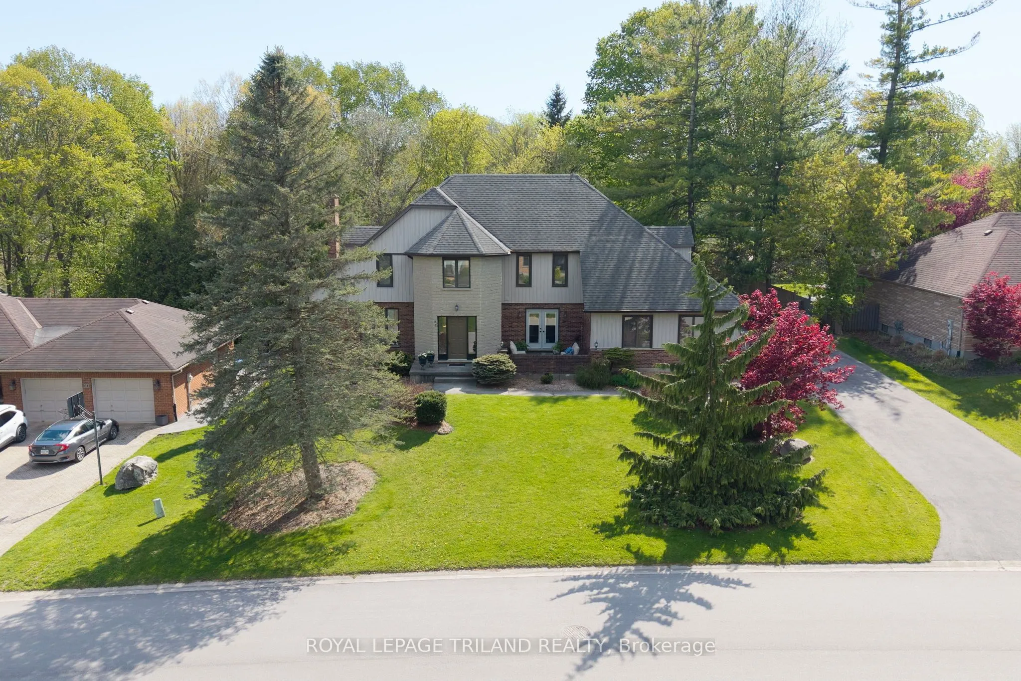 83 BLACKBURN Crescent