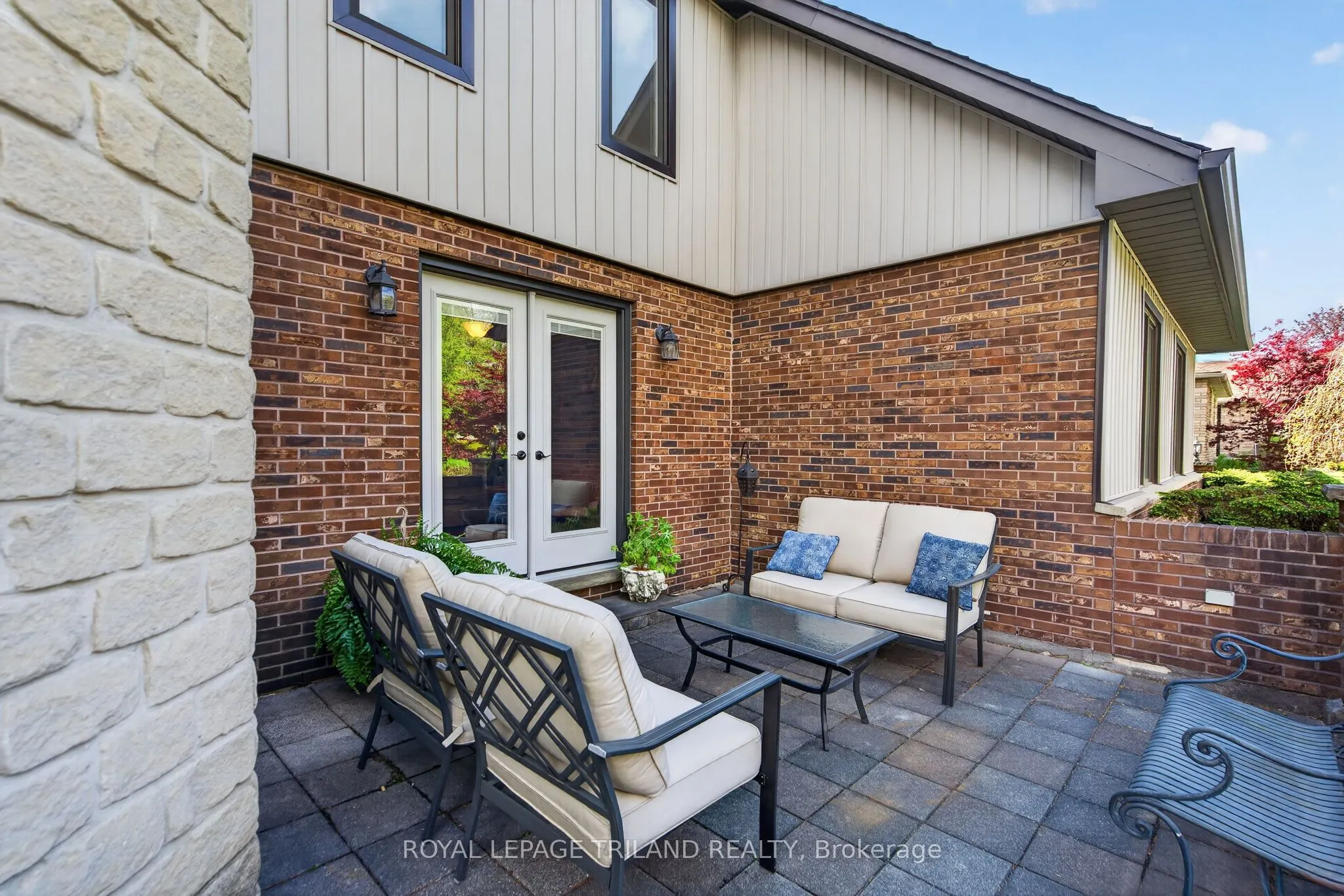 83 BLACKBURN Crescent