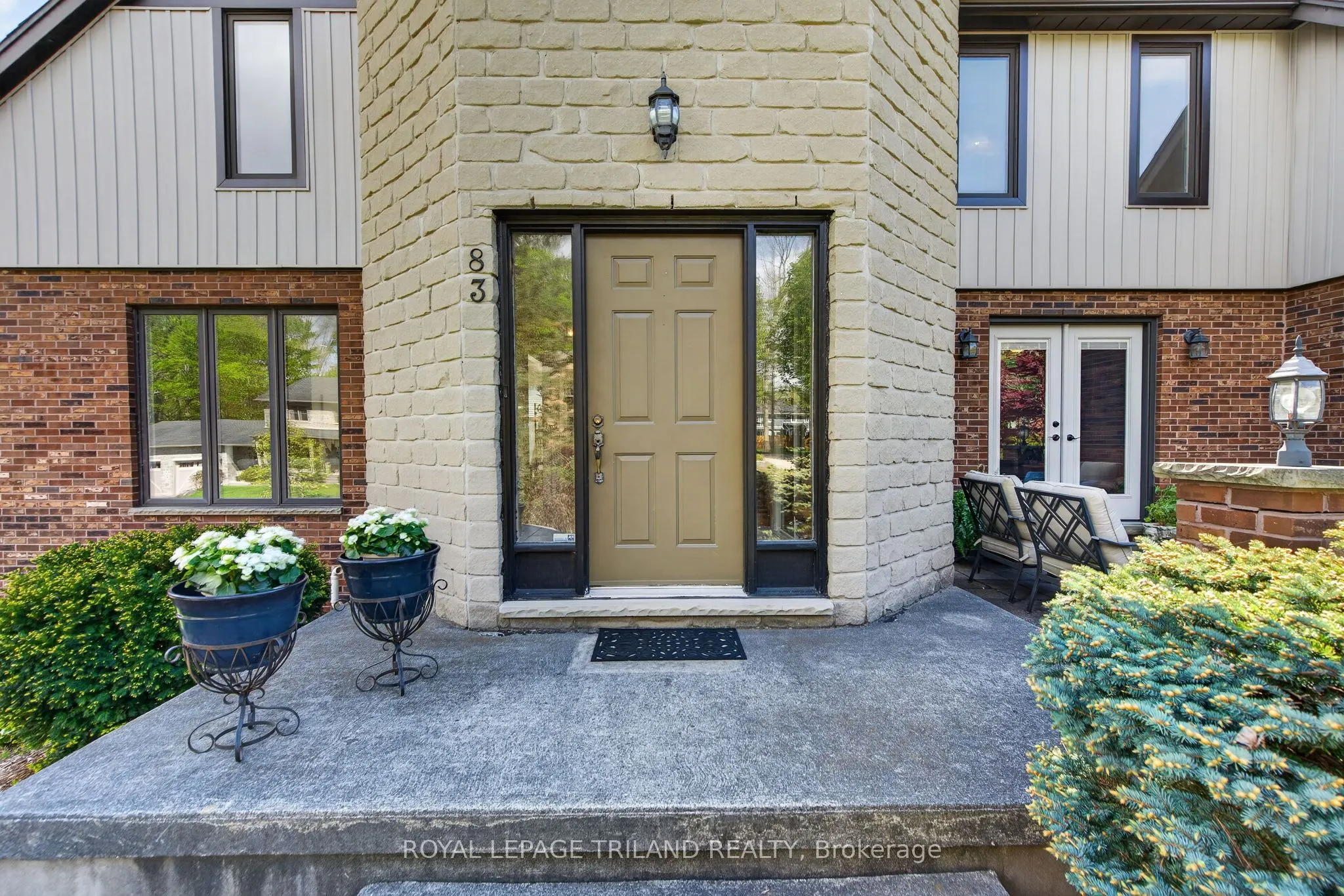 83 BLACKBURN Crescent