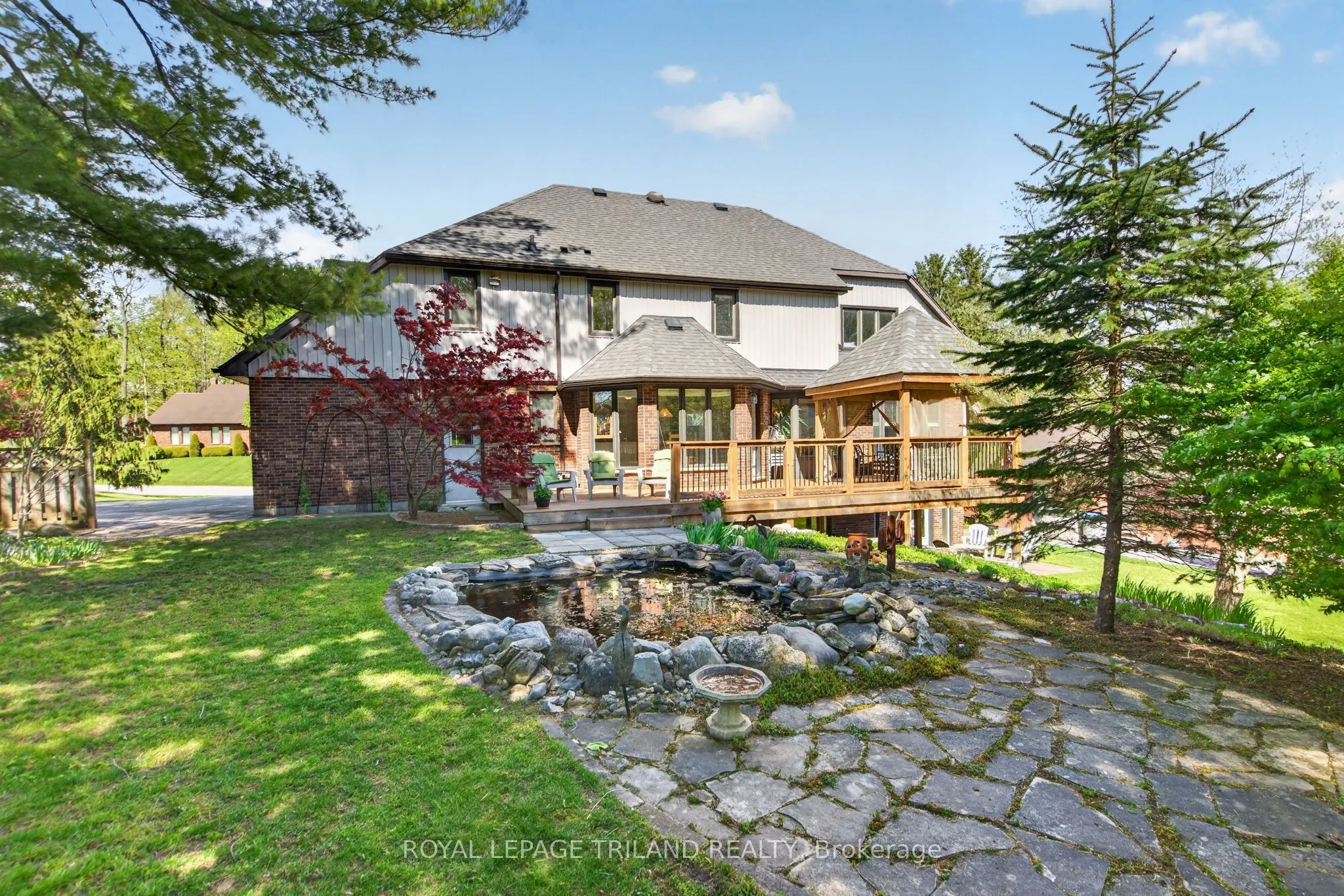 83 BLACKBURN Crescent