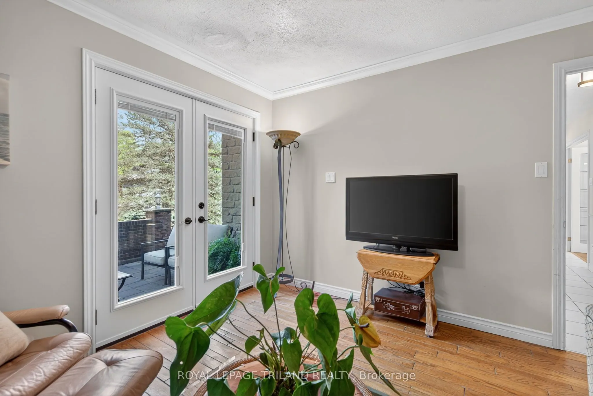 83 BLACKBURN Crescent