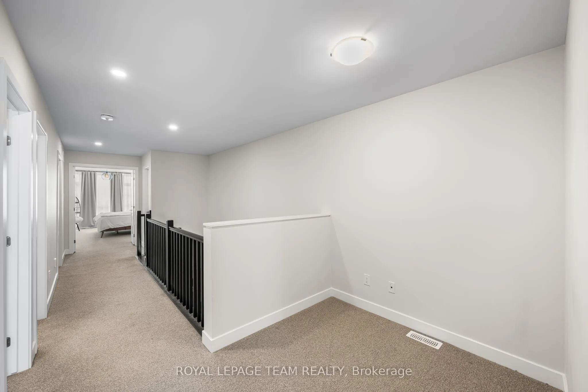 800 Solarium Avenue