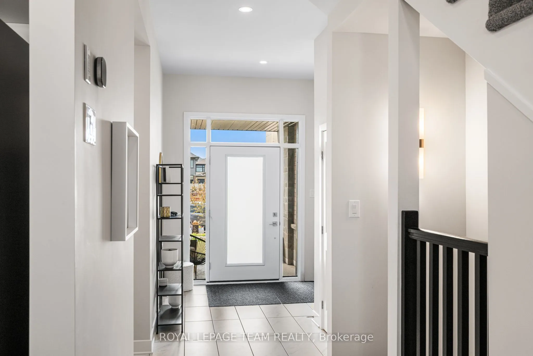 800 Solarium Avenue