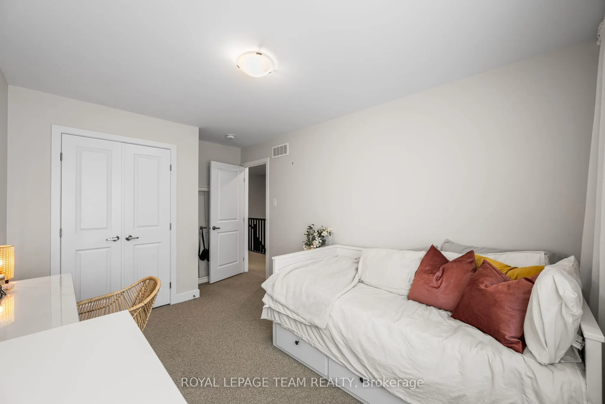 800 Solarium Avenue