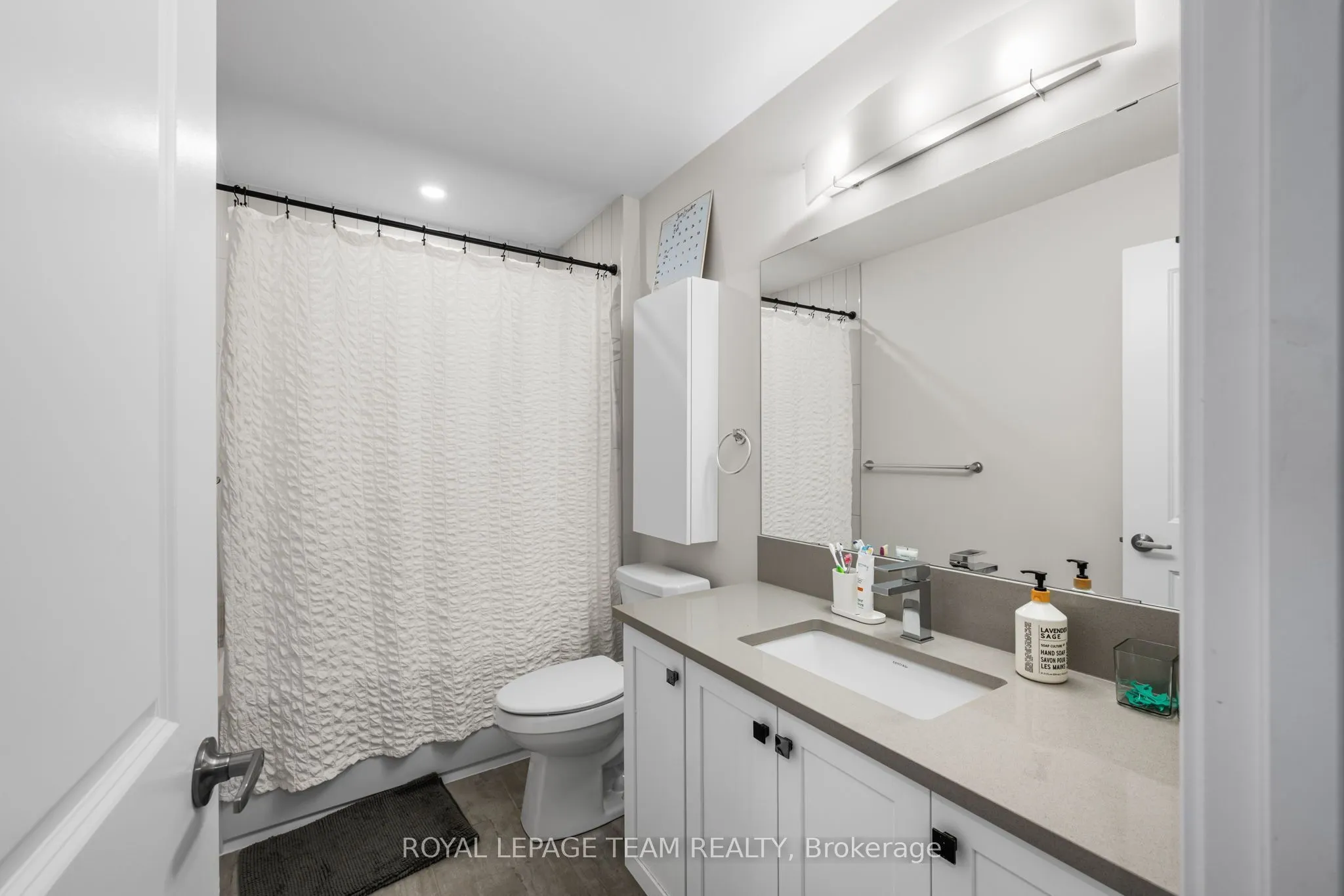 800 Solarium Avenue