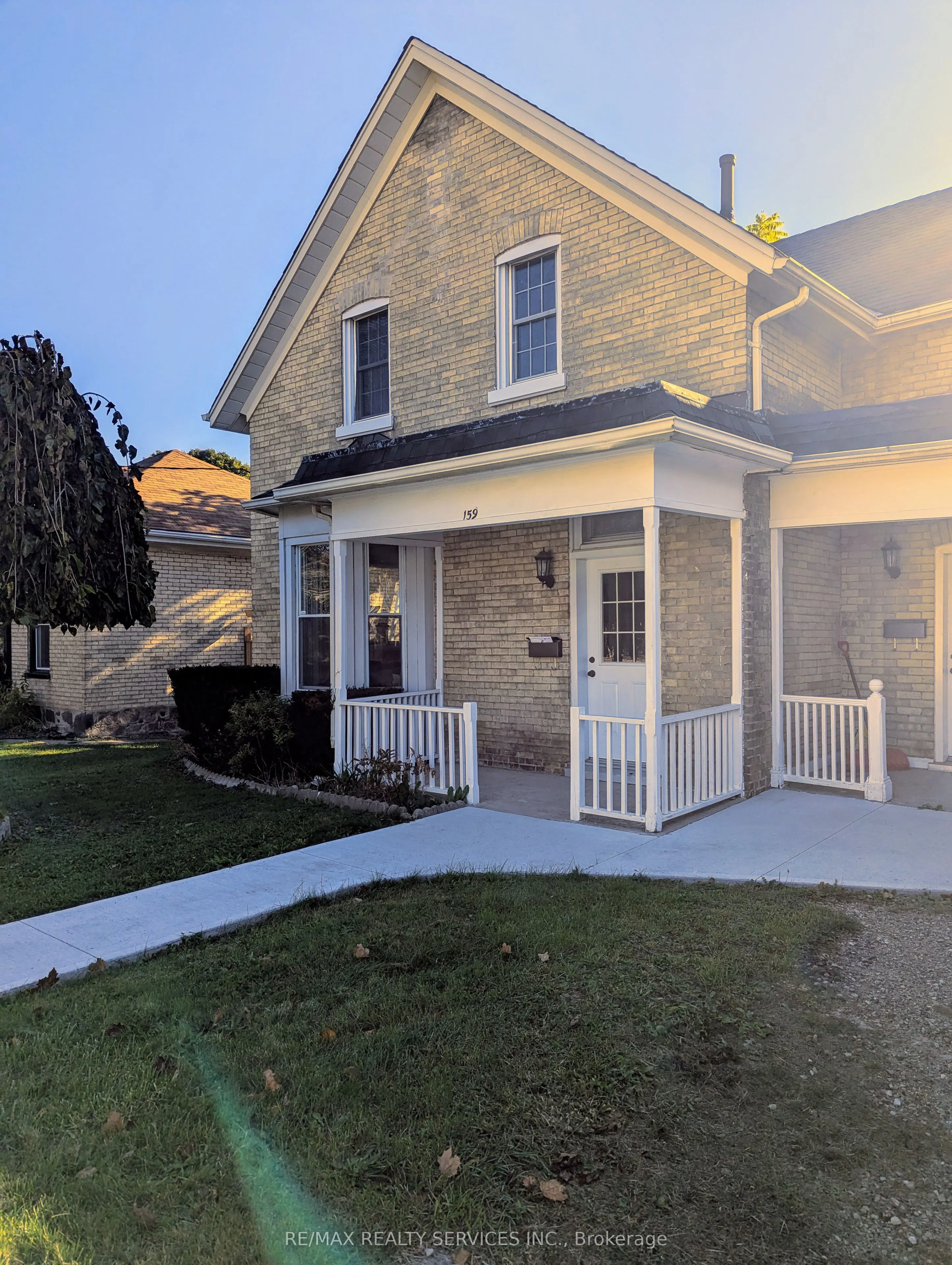 159 Wellington Street