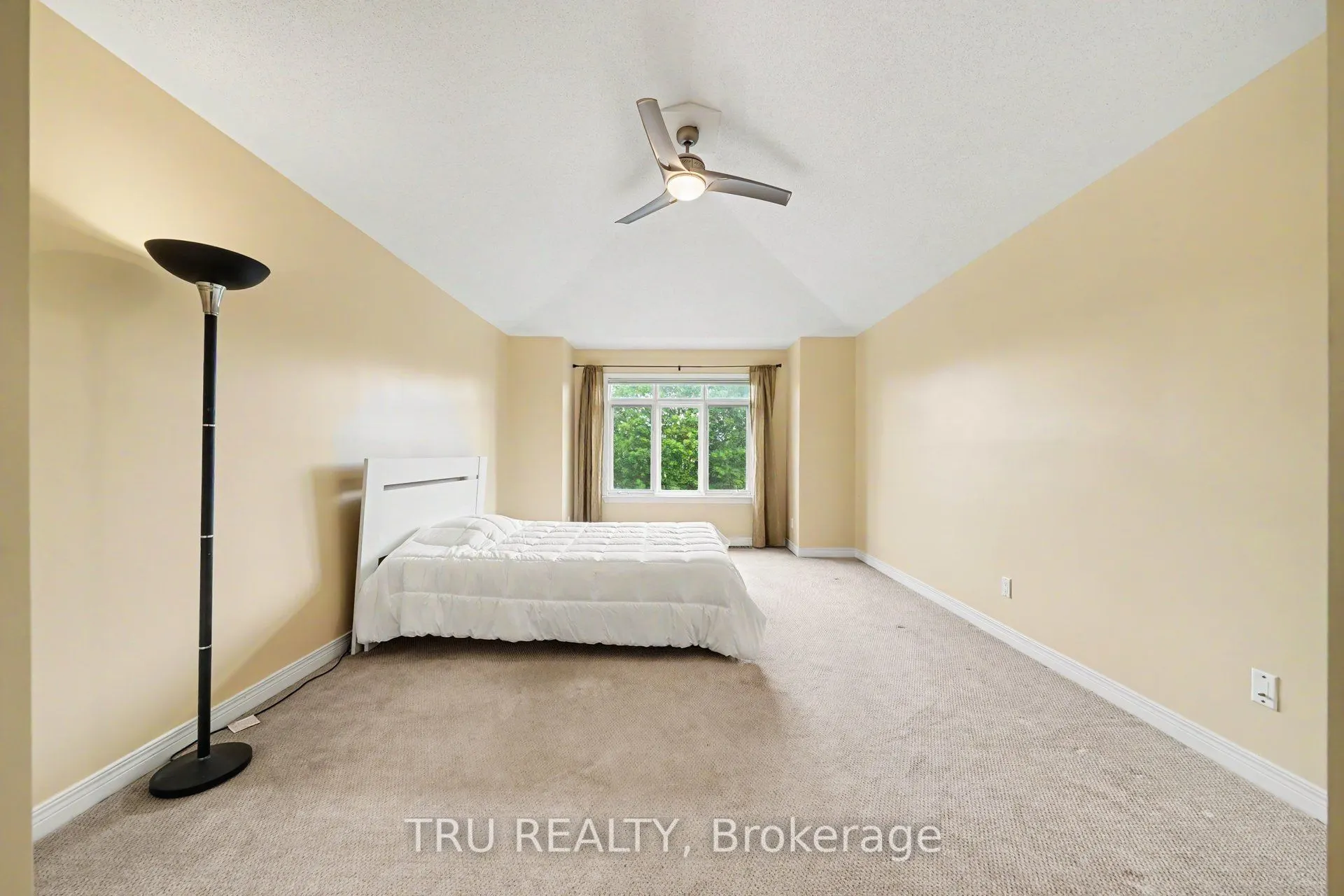 4082 Otter Tail Crescent