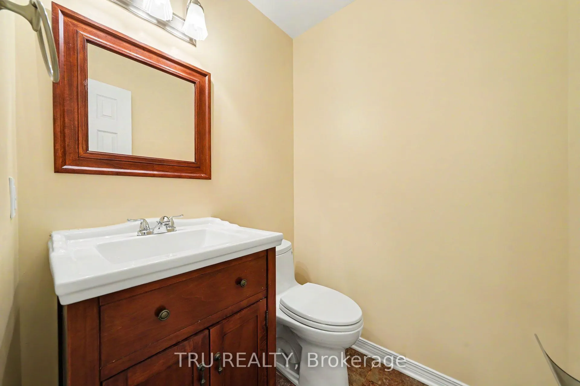 4082 Otter Tail Crescent