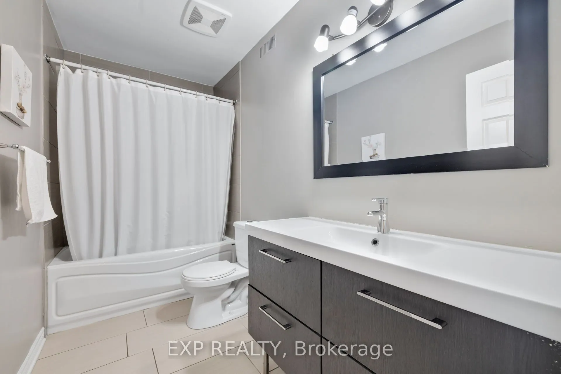 103 FLAMBOROUGH Way