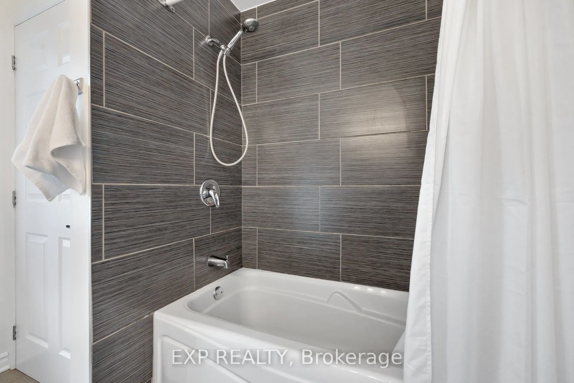 103 FLAMBOROUGH Way