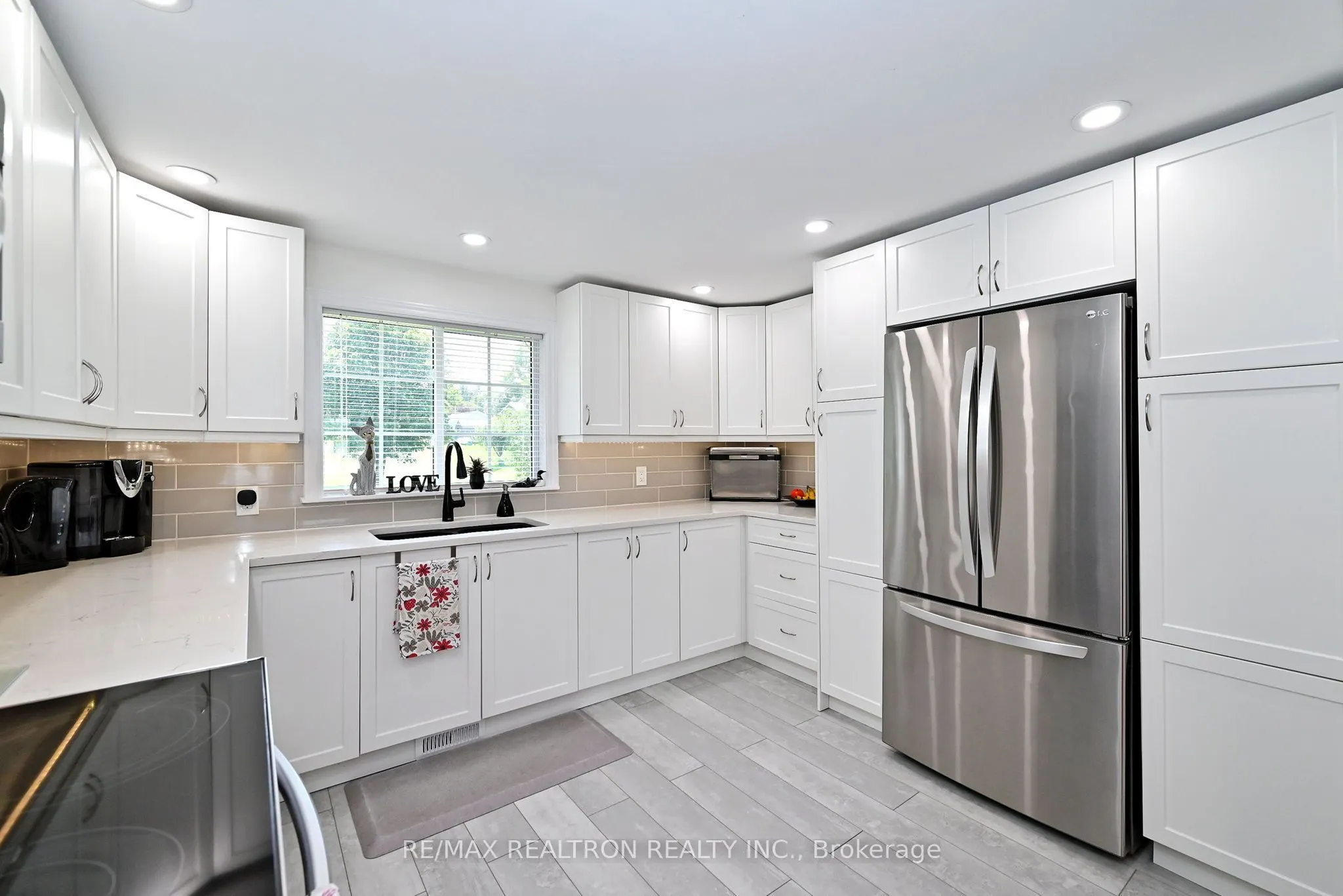 53 Robinson Avenue