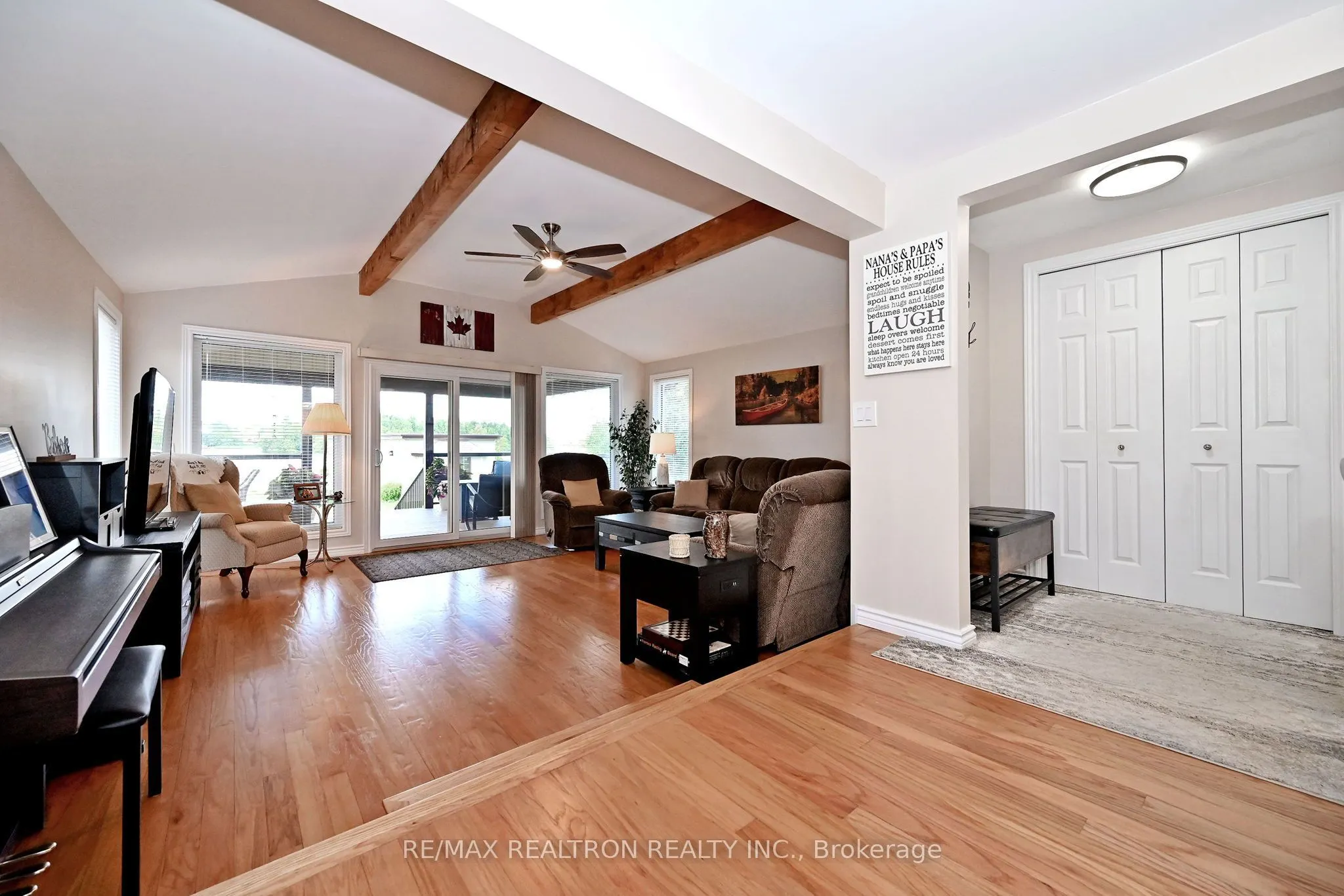 53 Robinson Avenue