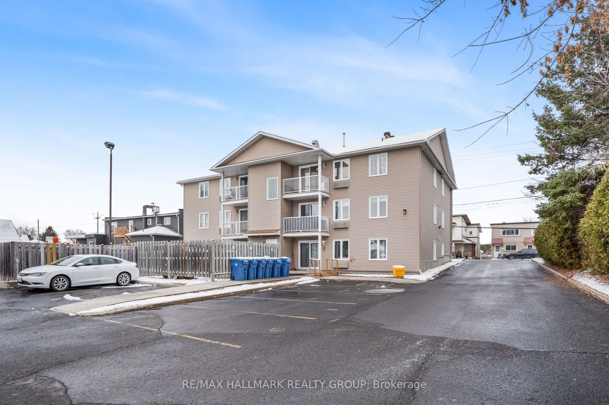 1005 LAURIER Street #302