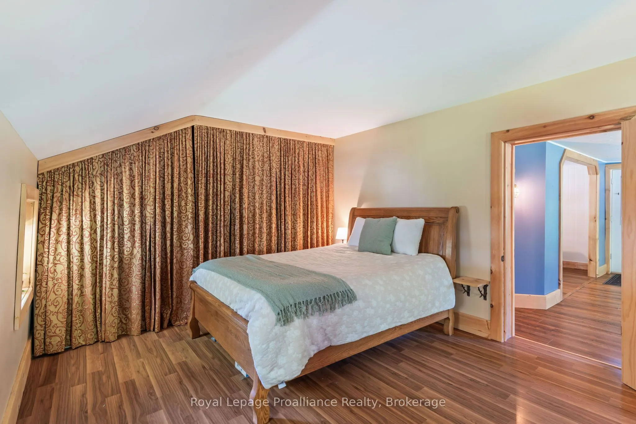 211 ALEXANDER Road