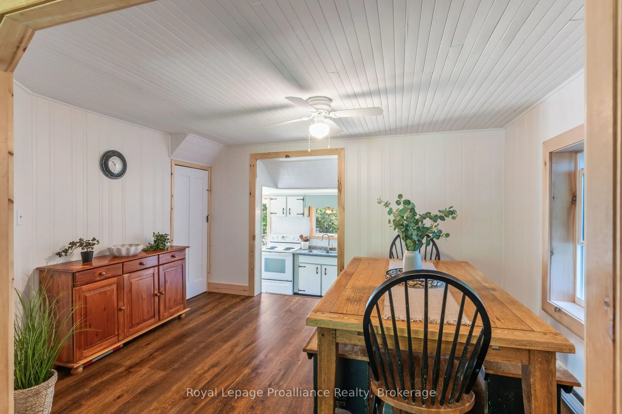 211 ALEXANDER Road