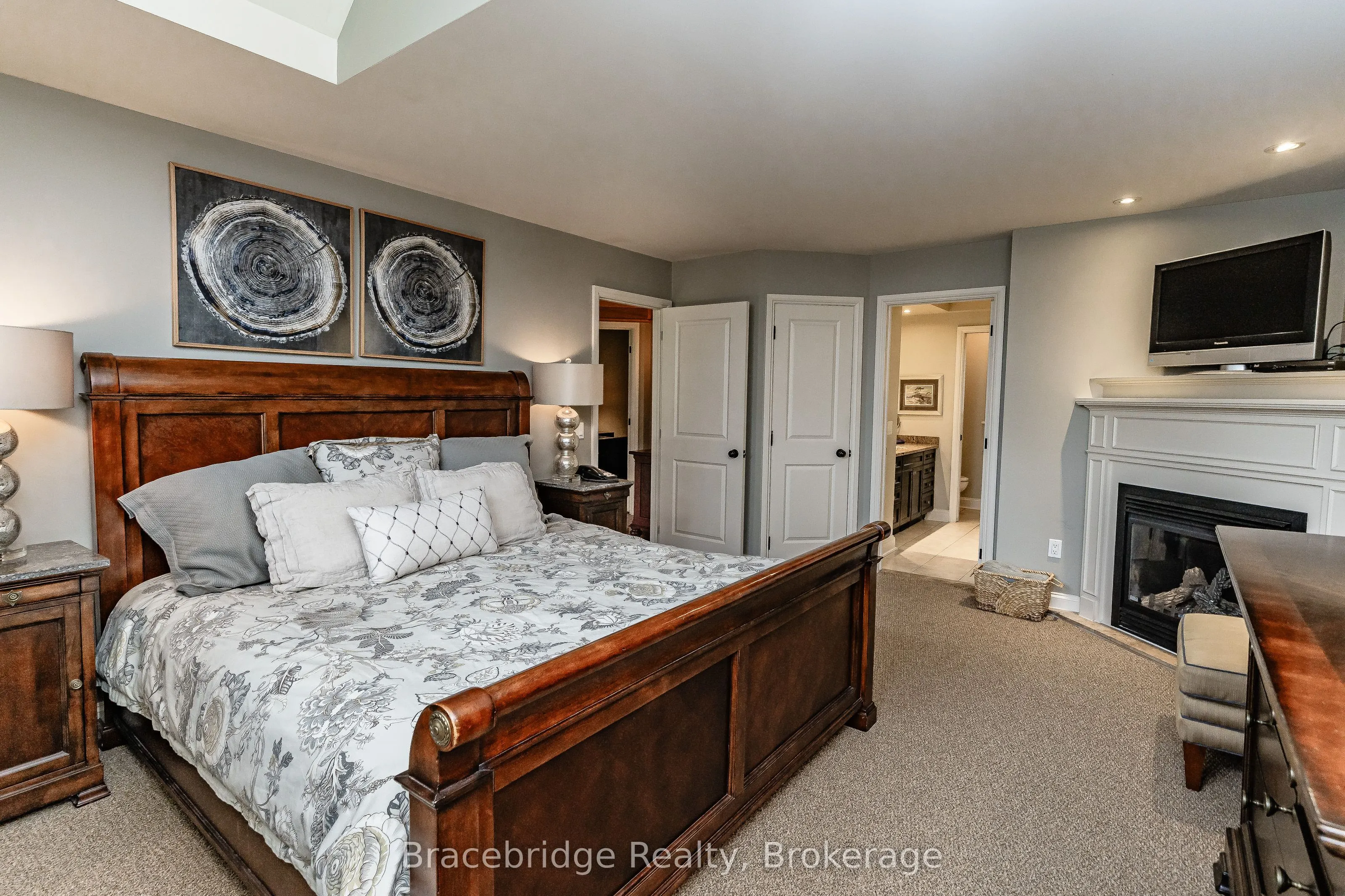 3876 Muskoka Rd 118 Highway W #Carling 6 W2
