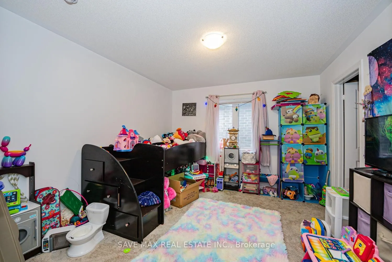 335 Ridley Crescent