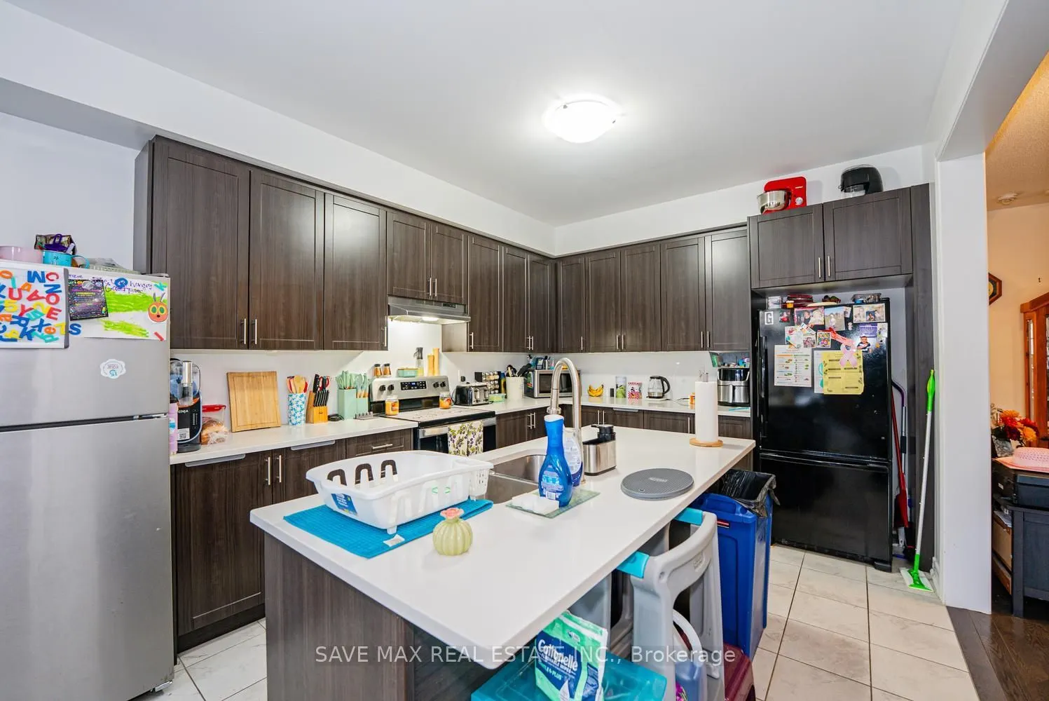 335 Ridley Crescent