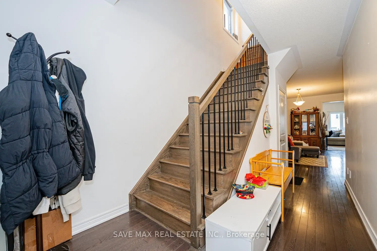 335 Ridley Crescent