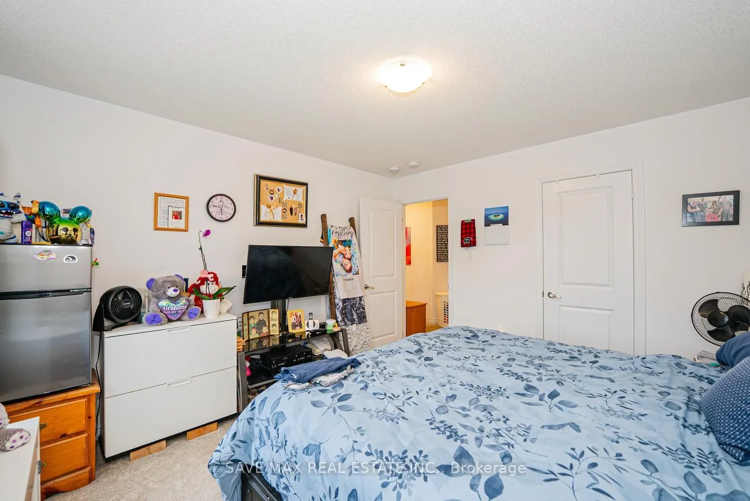 335 Ridley Crescent