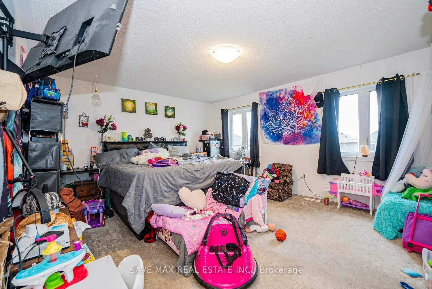 335 Ridley Crescent