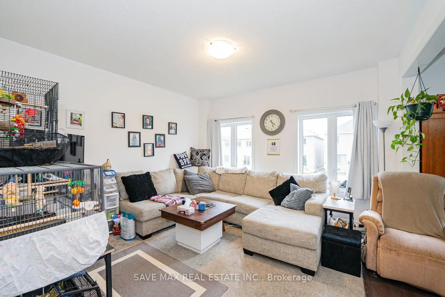 335 Ridley Crescent