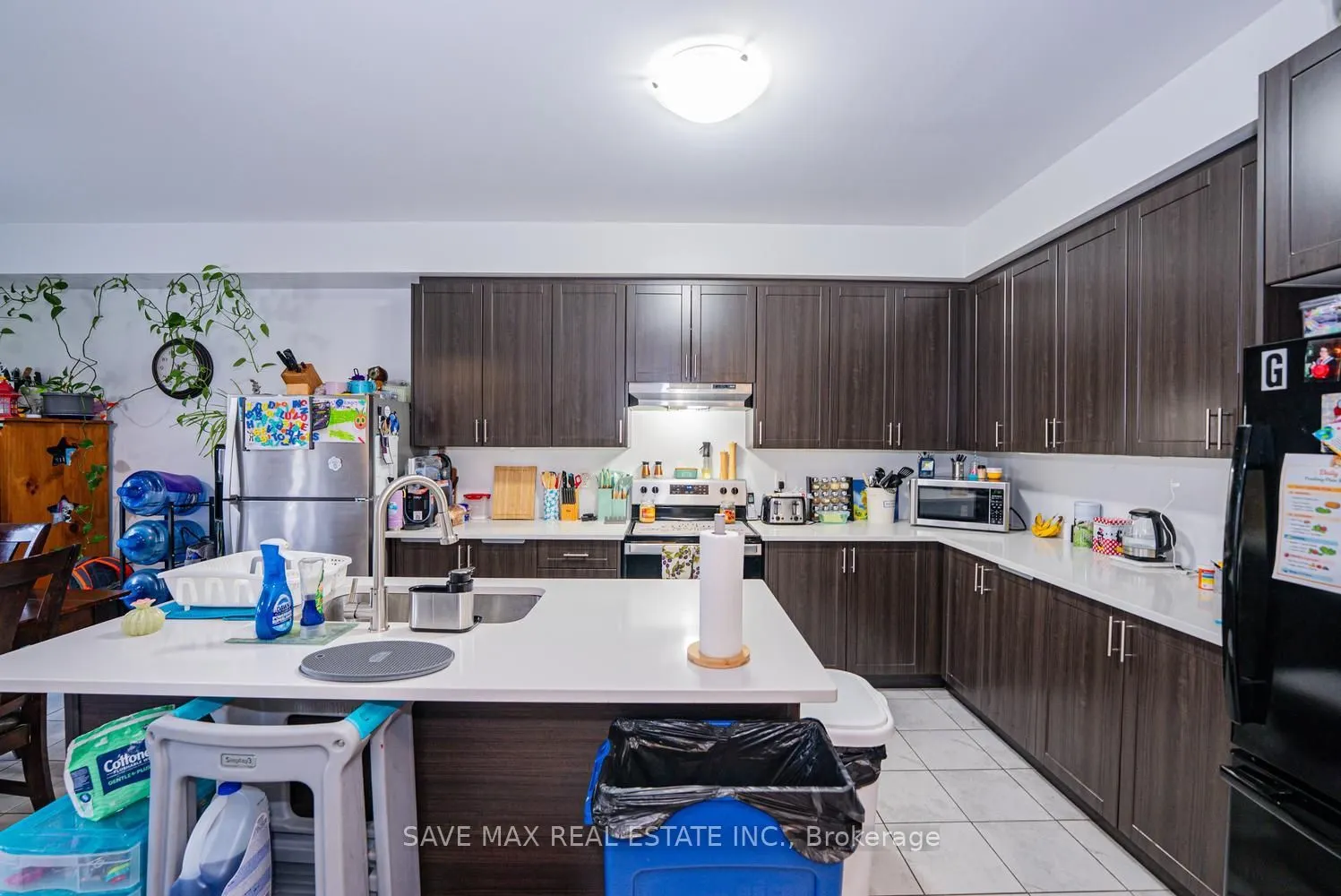 335 Ridley Crescent
