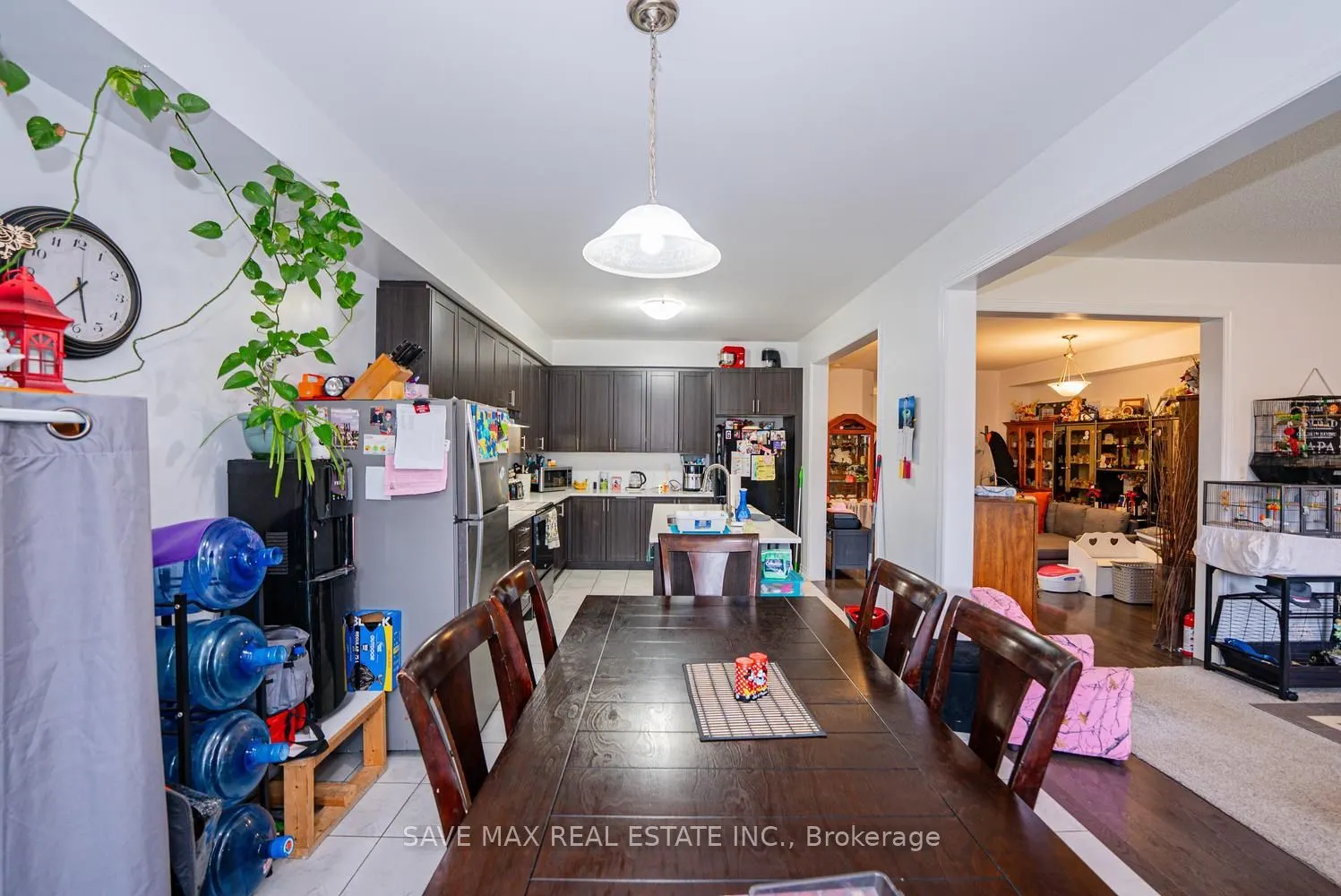 335 Ridley Crescent